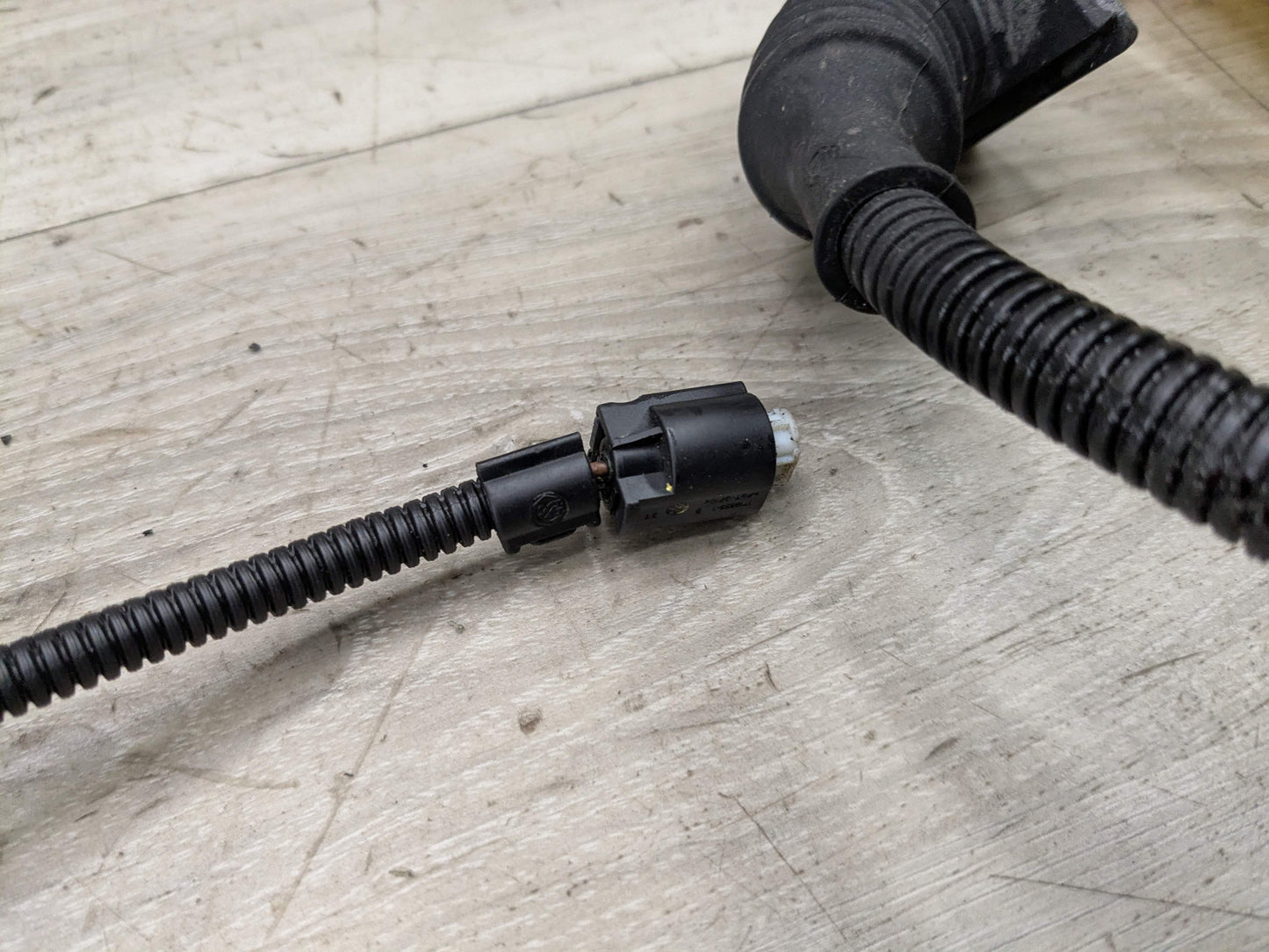 11-13 OEM BMW E92 E93 335 N55 Engine Transmission Module Box Wire Harness