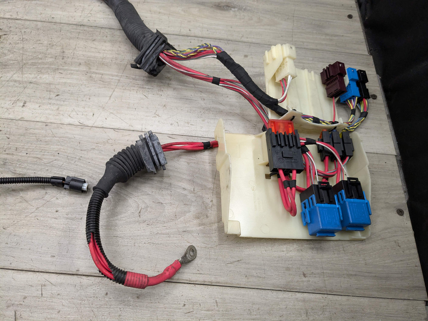 11-13 OEM BMW E92 E93 335 N55 Engine Transmission Module Box Wire Harness