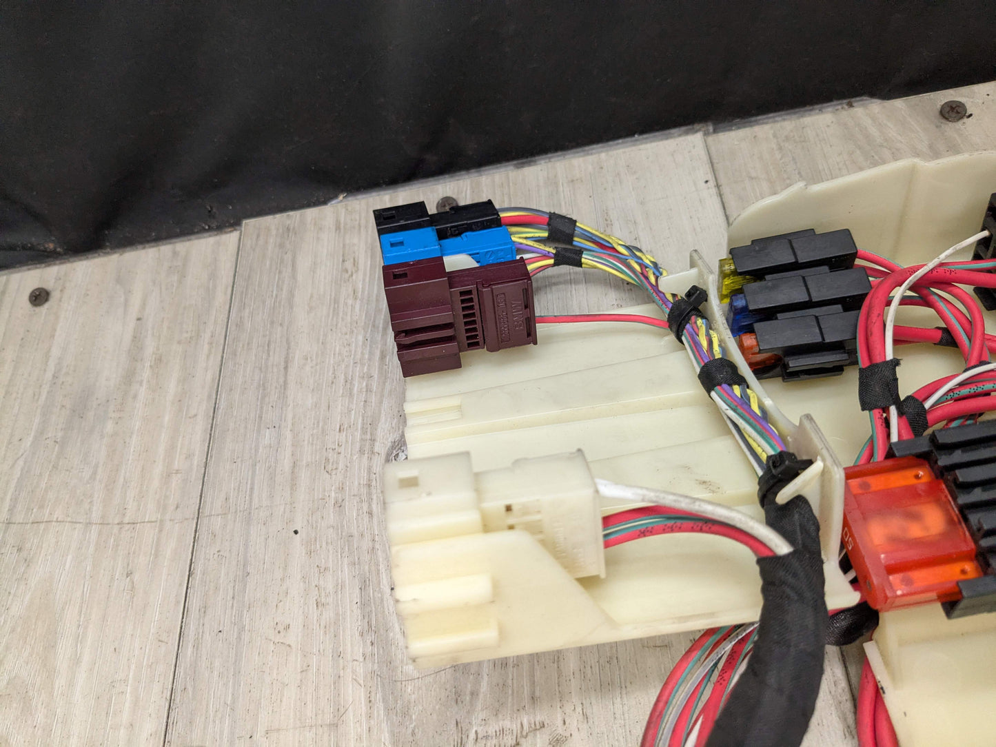 11-13 OEM BMW E92 E93 335 N55 Engine Transmission Module Box Wire Harness