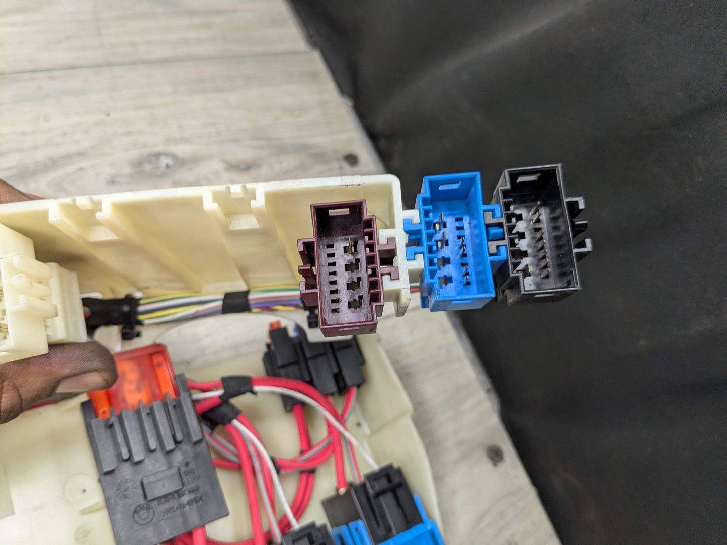 11-13 OEM BMW E92 E93 335 N55 Engine Transmission Module Box Wire Harness