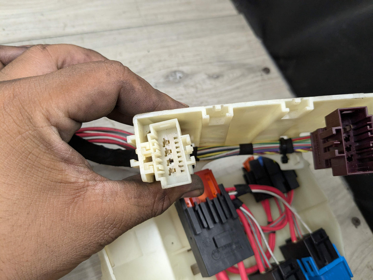 11-13 OEM BMW E92 E93 335 N55 Engine Transmission Module Box Wire Harness