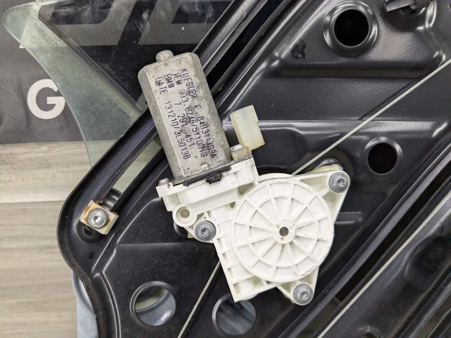 OEM BMW E88 128 135 Convertible Rear Left Quarter Window Glass Regulator w Motor