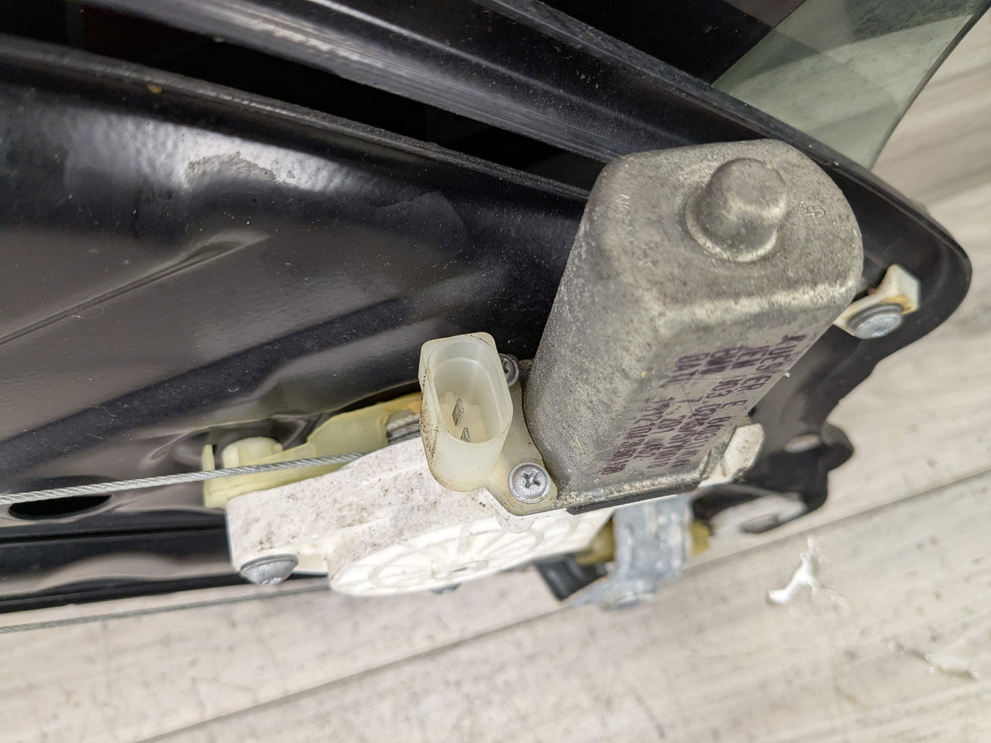 OEM BMW E88 128 135 Convertible Rear Right Passenger Window Regulator Motor