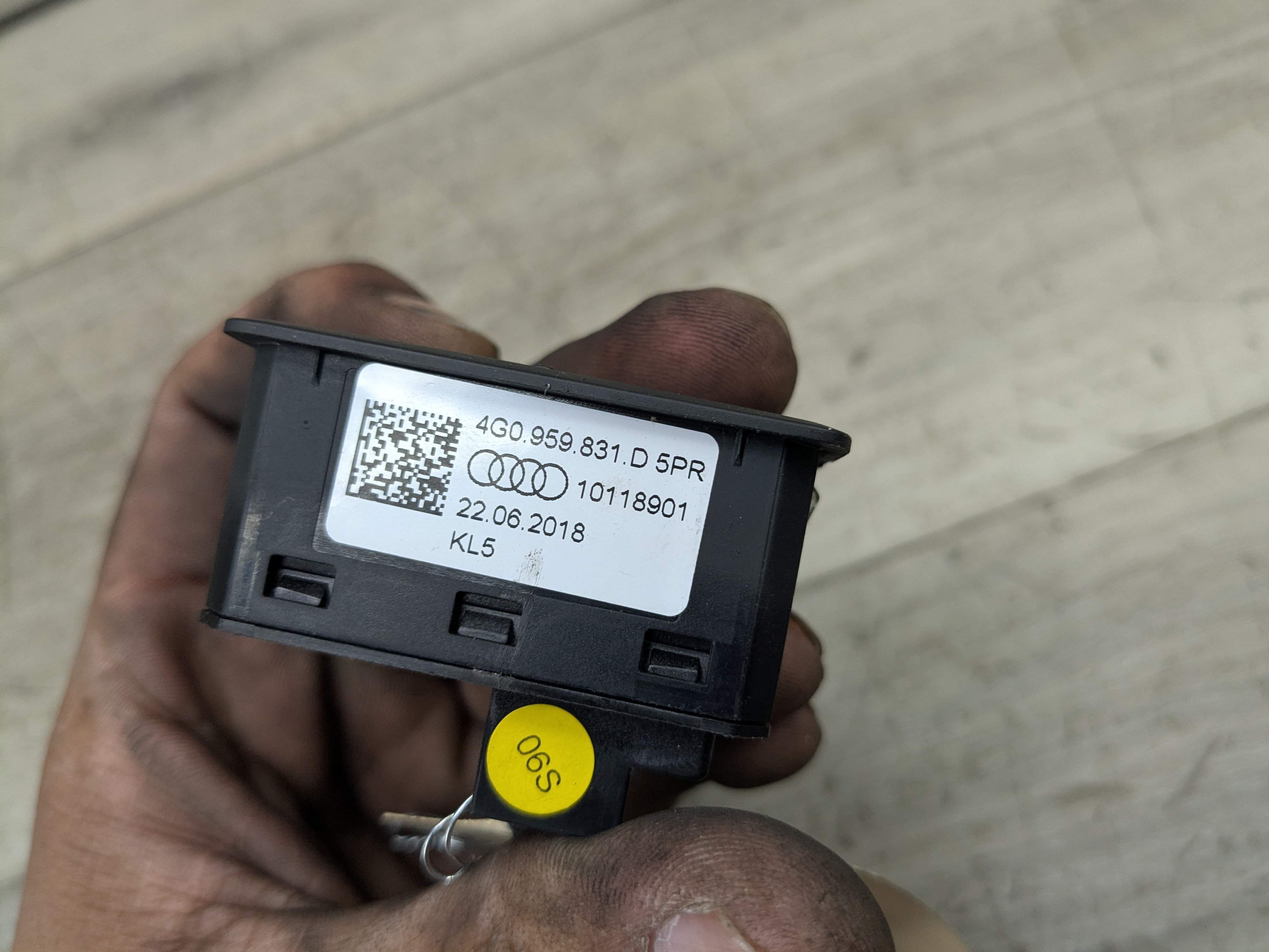 18-24 OEM AUDI Q5 SQ5 Impact Sound Control Module Unit – oeM Garage