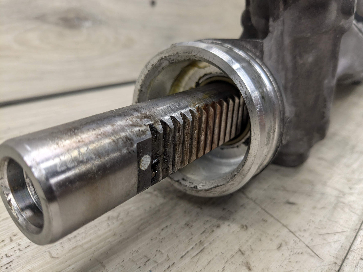 OEM BMW E82 E88 E90 E92 E93 328 335 RWD Power Steering Gear Rack and Pinion L5