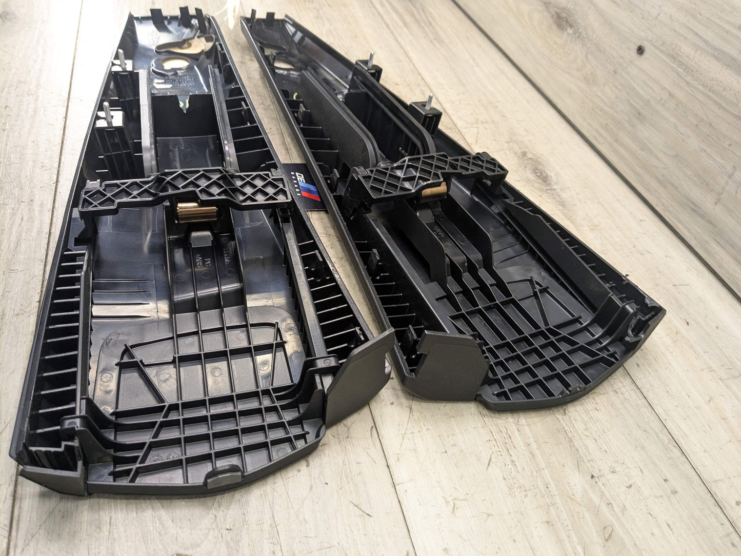 *OEM BMW E88 128 135 Rear Left Right Quarter Panel Lateral Cover Trims SET Black