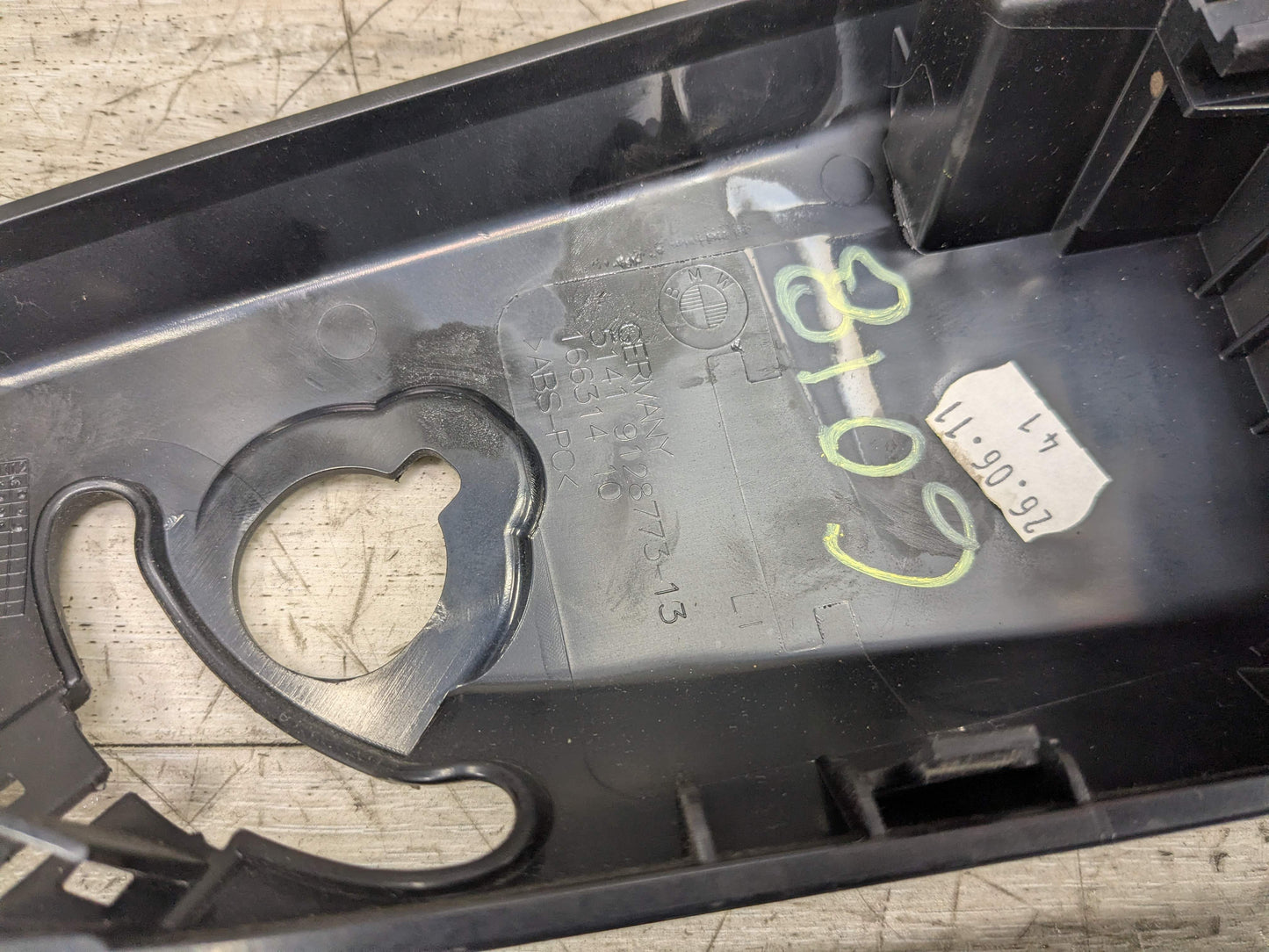 *OEM BMW E88 128 135 Rear Left Right Quarter Panel Lateral Cover Trims SET Black