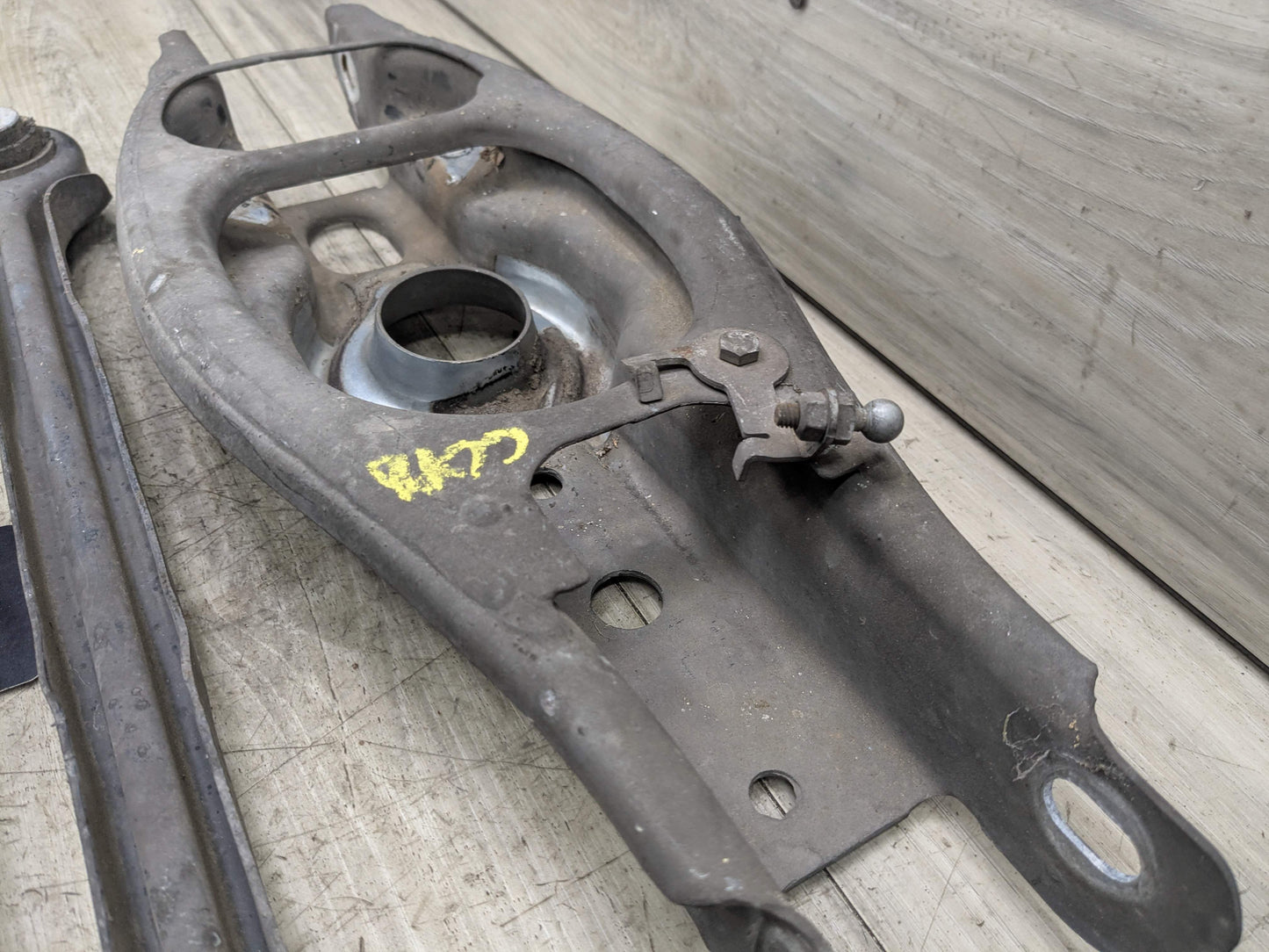 OEM BMW E82 E90 E92 E93 Rear Left Driver Upper Lower Wishbone Control Arms SET