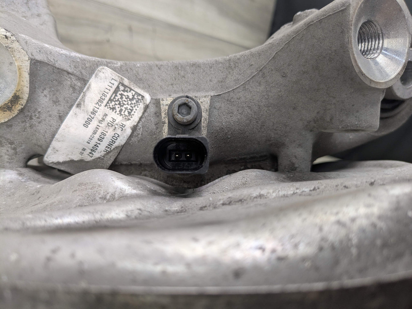 18-24 OEM AUDI Q5 SQ5 Rear Left Driver Side Spindle Hub Knuckle