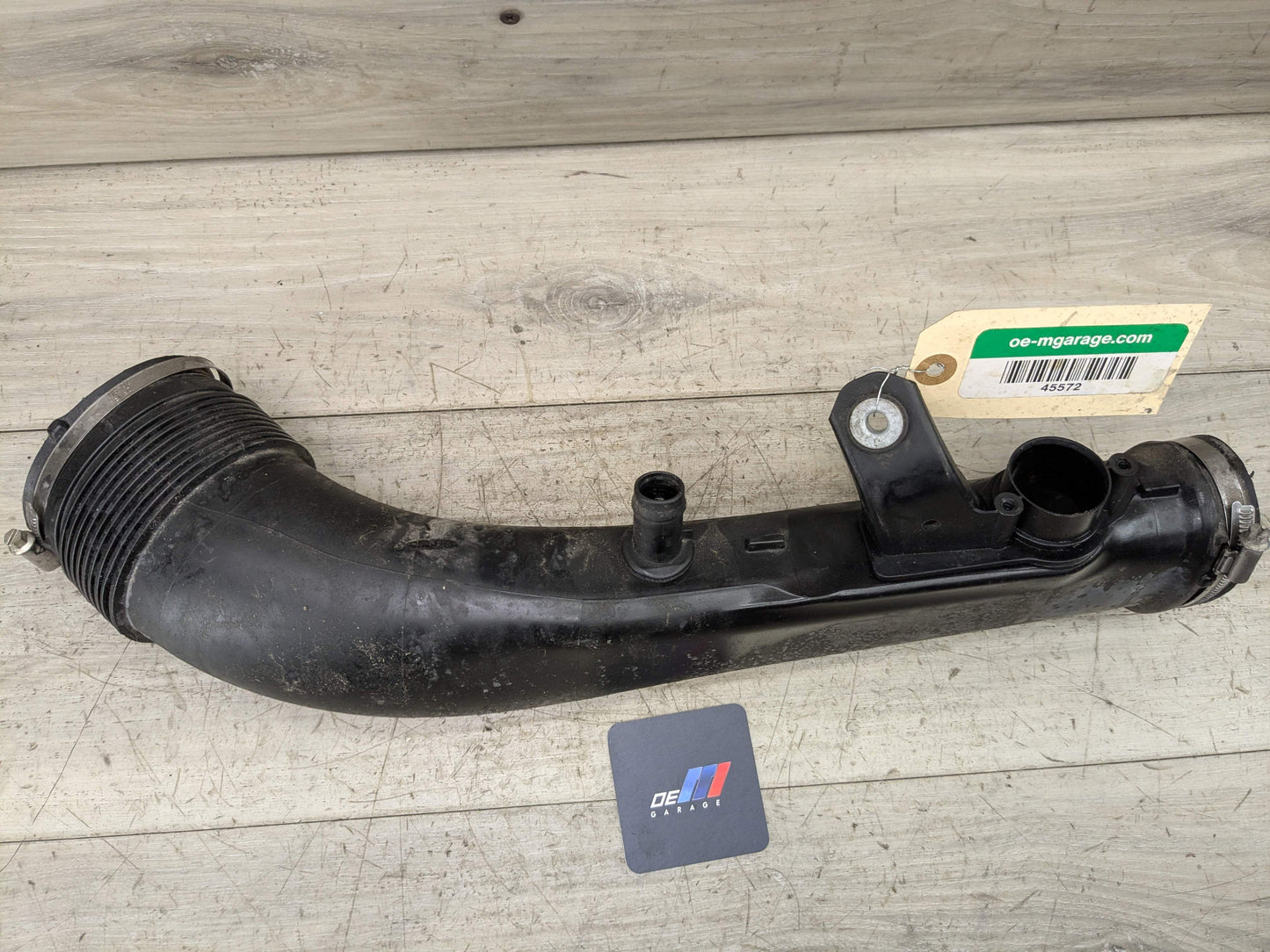 09-19 OEM BMW F12 F13 F15 F16 X5 X6 Front Right Intercooler Upper Charge Pipe