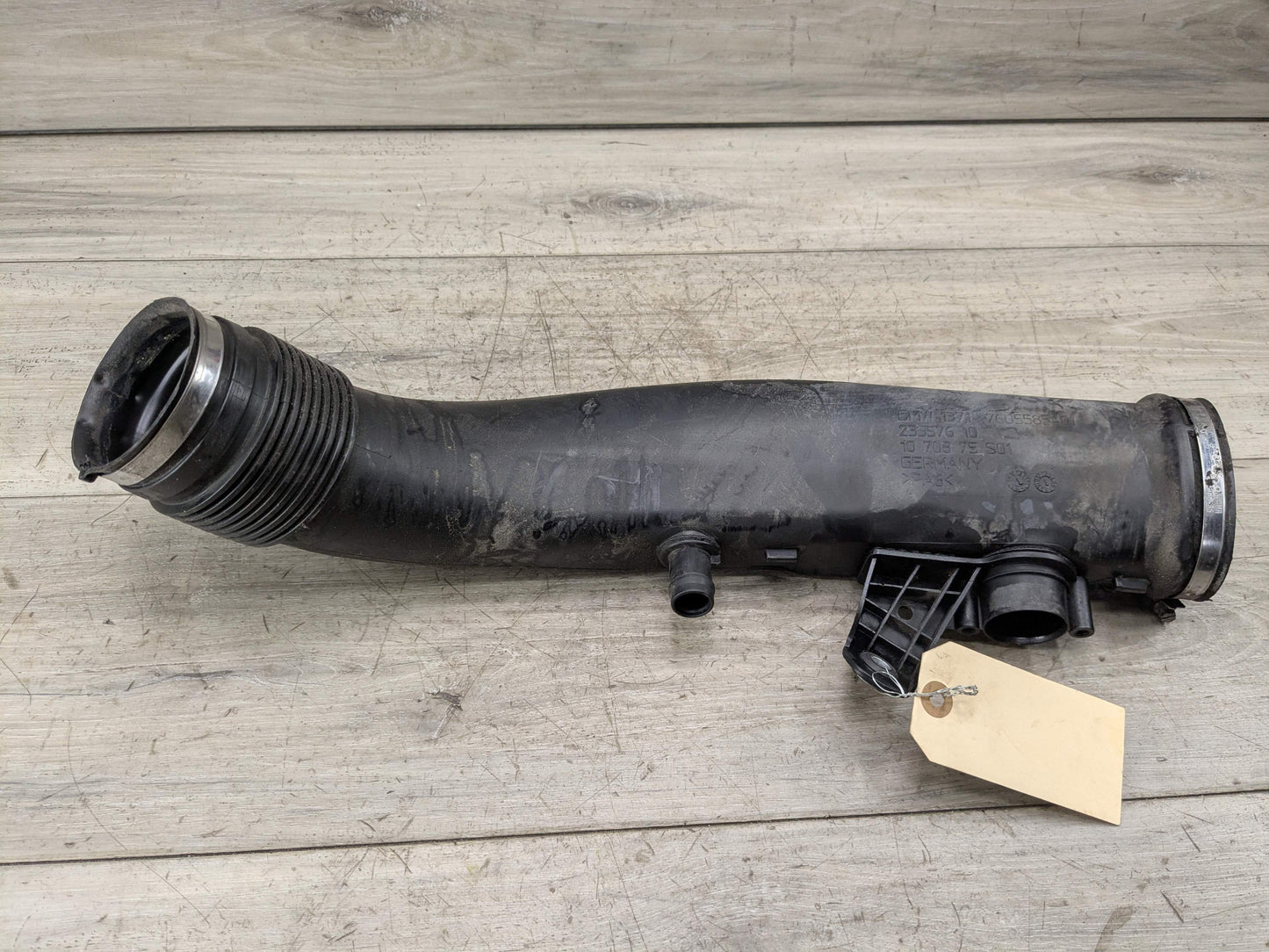 09-19 OEM BMW F12 F13 F15 F16 X5 X6 Front Right Intercooler Upper Charge Pipe
