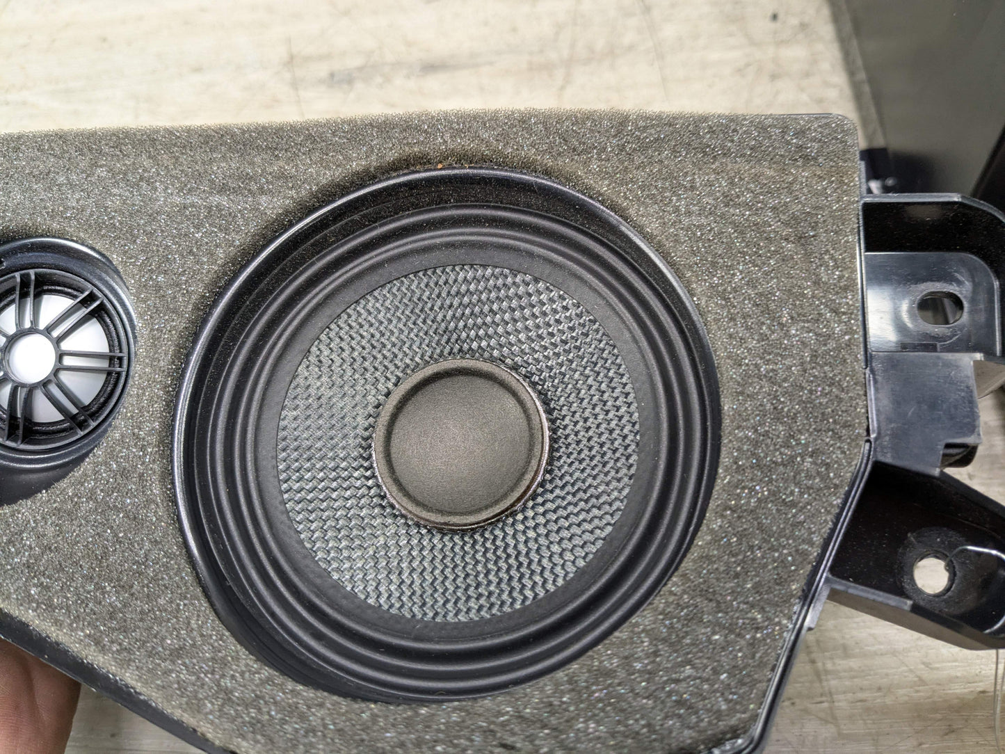 OEM BMW F15 F16 F85 F86 X5 X6 X5M Rear Left Right Door D-Pillar Speaker SET