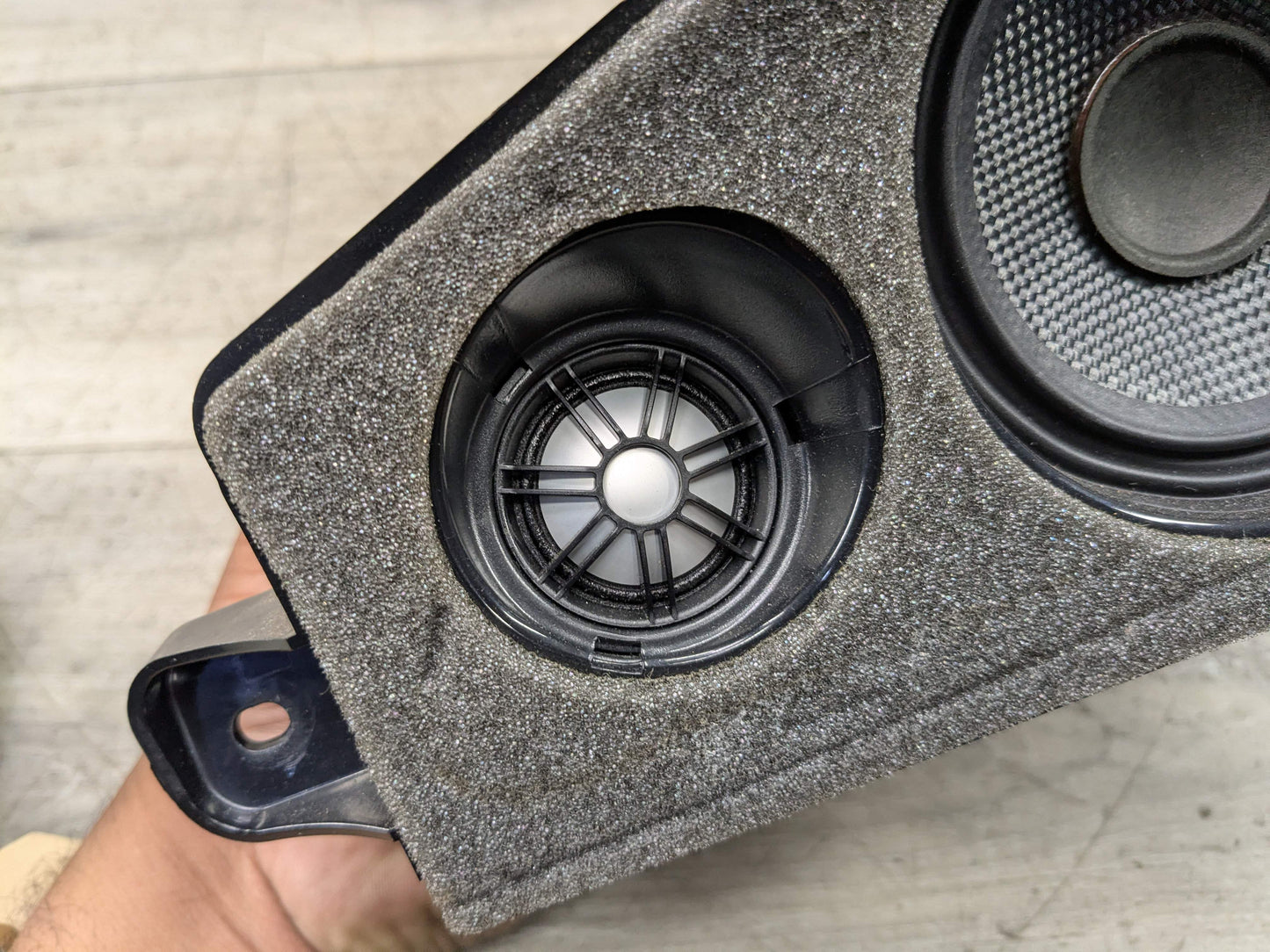 OEM BMW F15 F16 F85 F86 X5 X6 X5M Rear Left Right Door D-Pillar Speaker SET