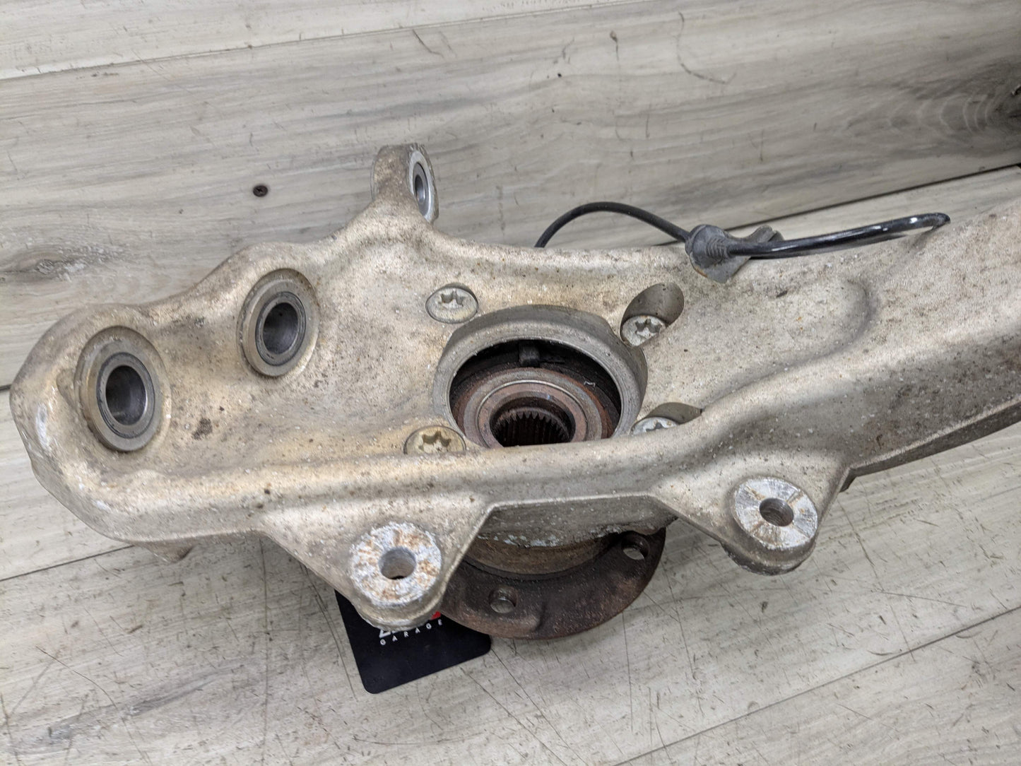 OEM BMW E70 F15 F16 F85 X5 X6 Front Passenger Right Spindle Hub Carrier Knuckle