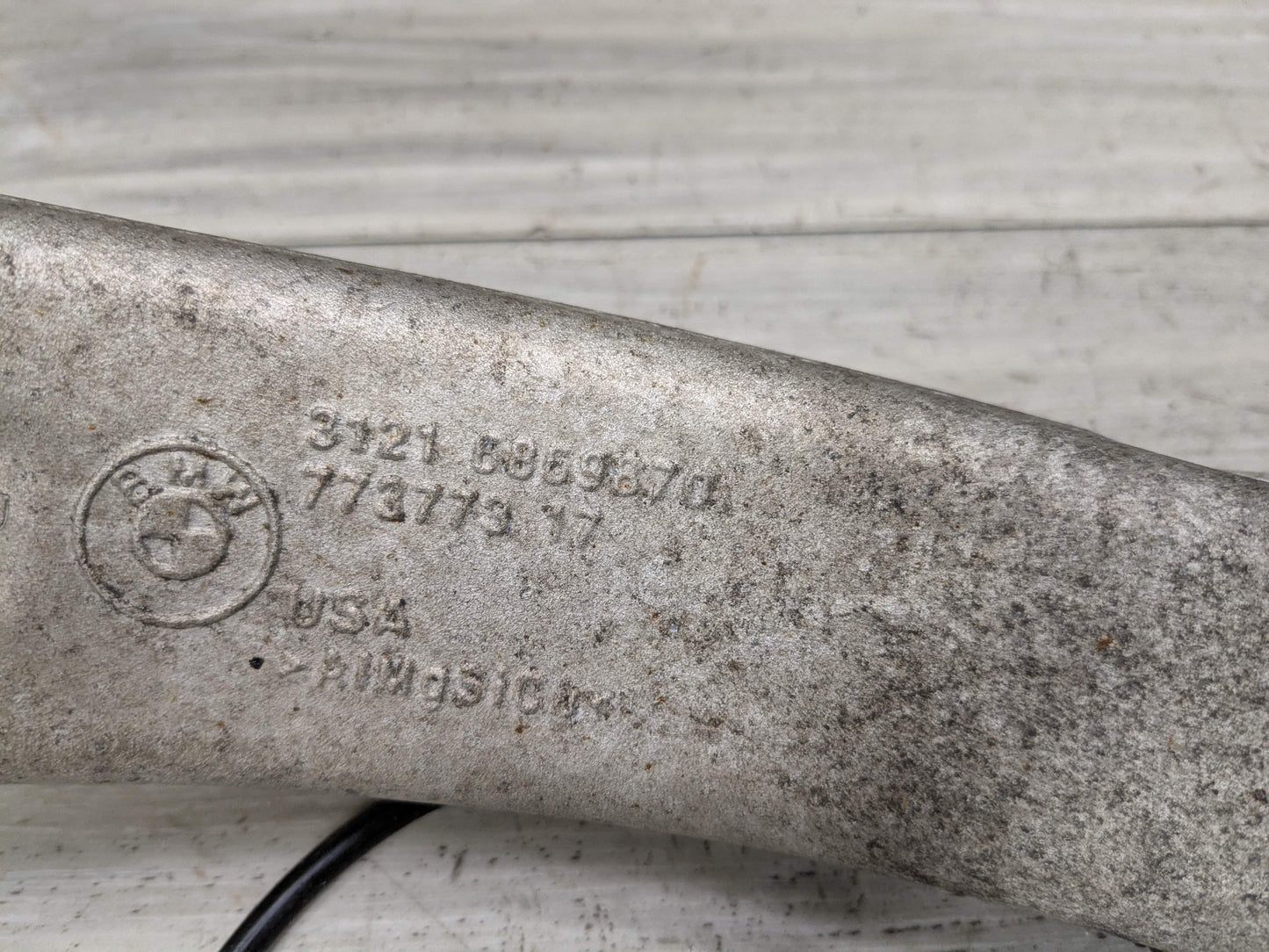 OEM BMW E70 F15 F16 F85 X5 X6 Front Passenger Right Spindle Hub Carrier Knuckle