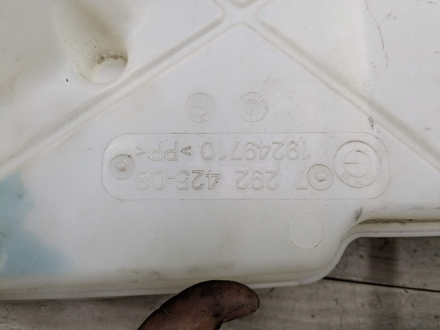 *OEM BMW F16 X6 Windshield Wiper Washer Reservoir Tank Pump Bottle w/ Pumps