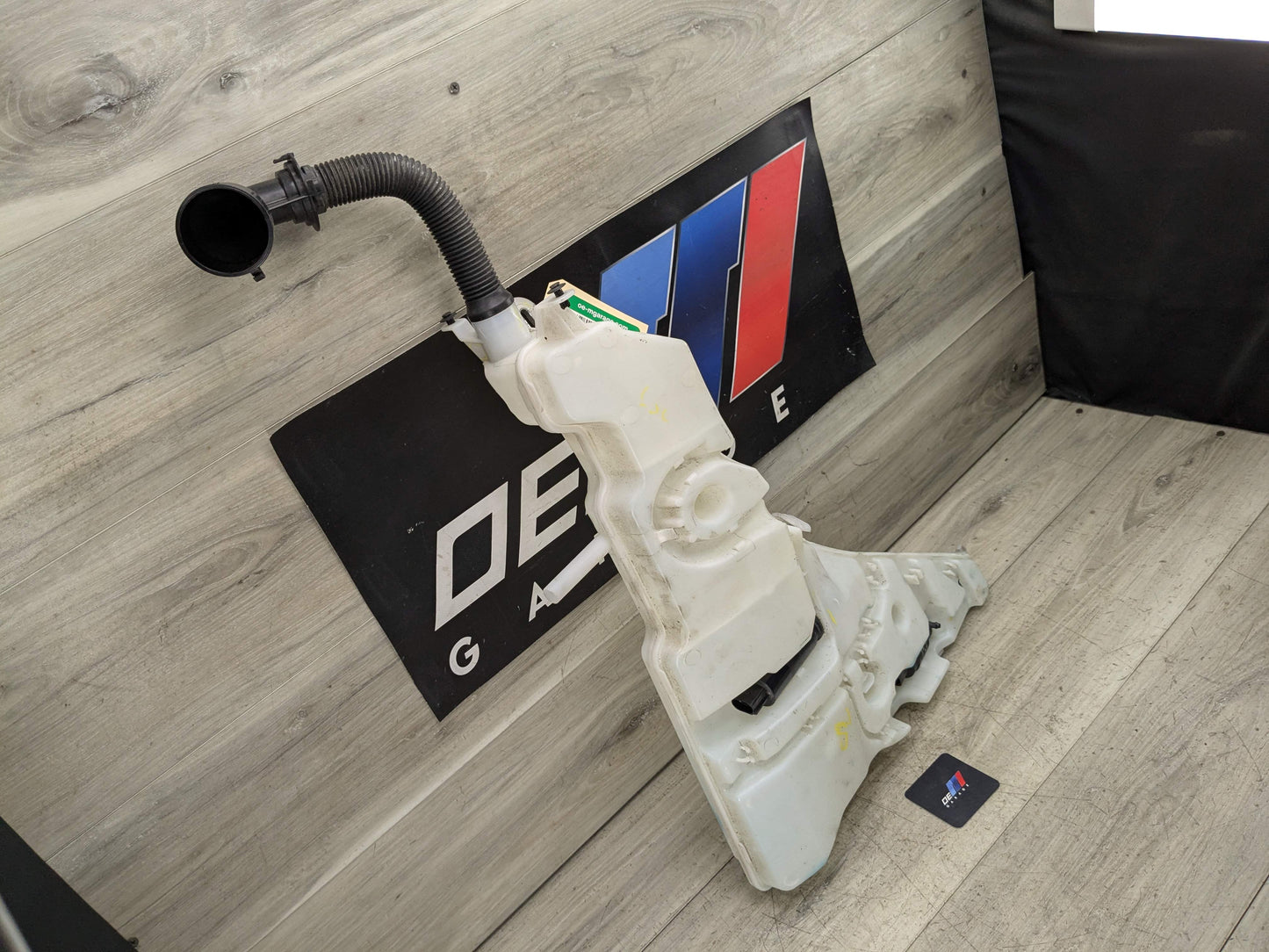 *OEM BMW F16 X6 Windshield Wiper Washer Reservoir Tank Pump Bottle w/ Pumps