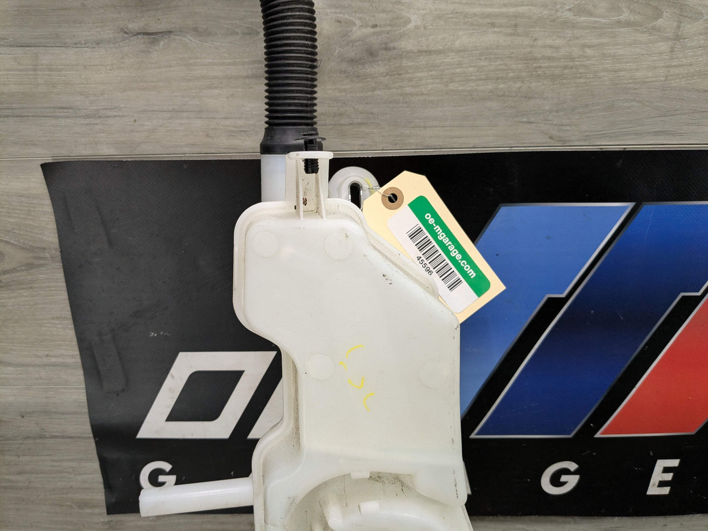 *OEM BMW F16 X6 Windshield Wiper Washer Reservoir Tank Pump Bottle w/ Pumps