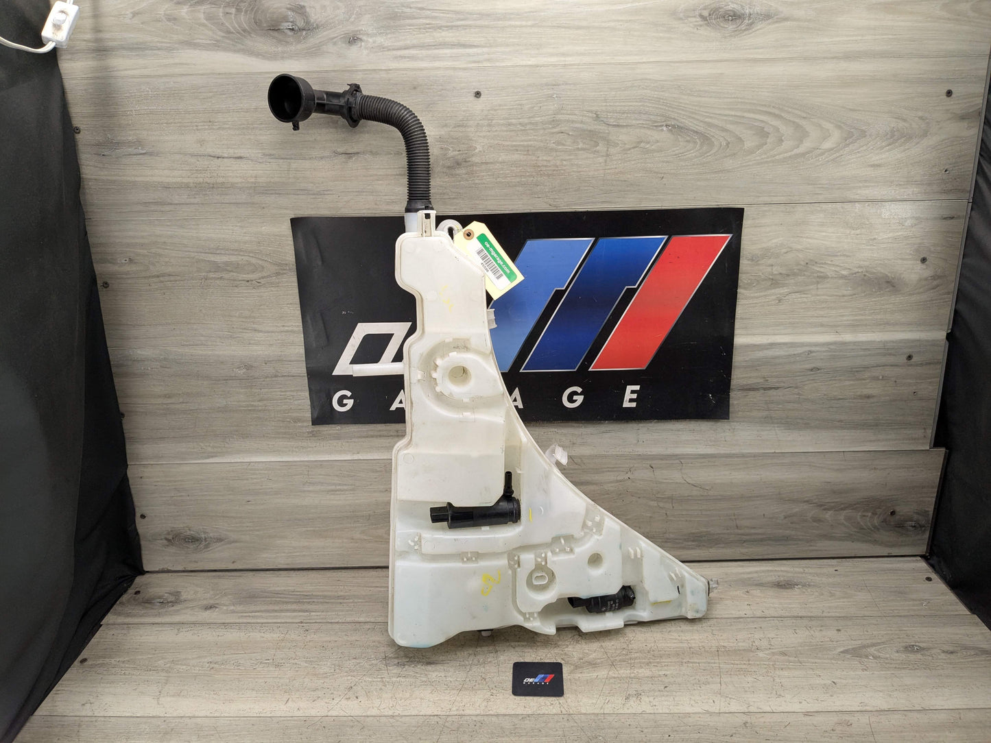 *OEM BMW F16 X6 Windshield Wiper Washer Reservoir Tank Pump Bottle w/ Pumps