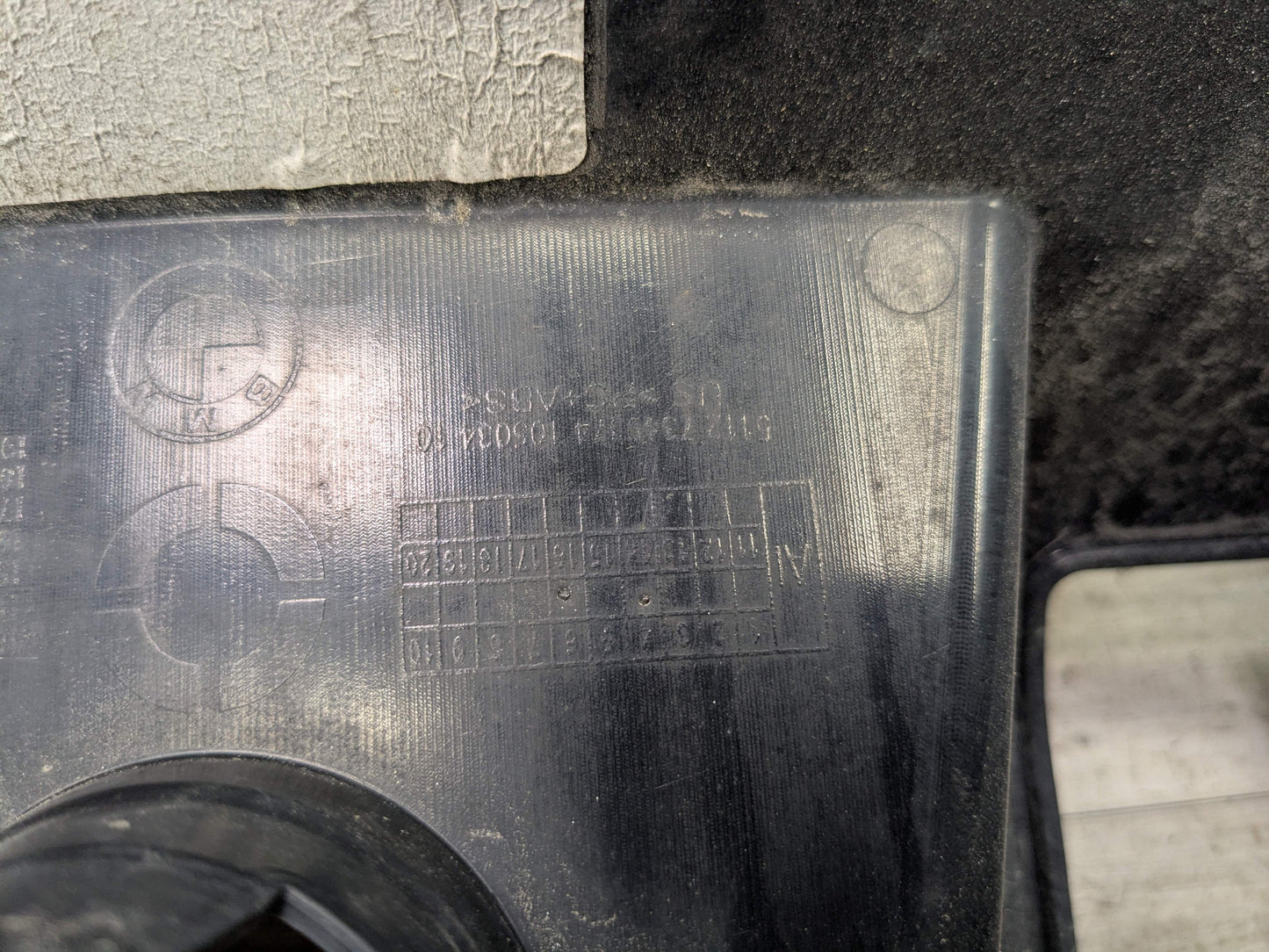 15-19 OEM BMW F16 F86 X6 X6M REAR Bumper Upper Center Support Bracket Mount