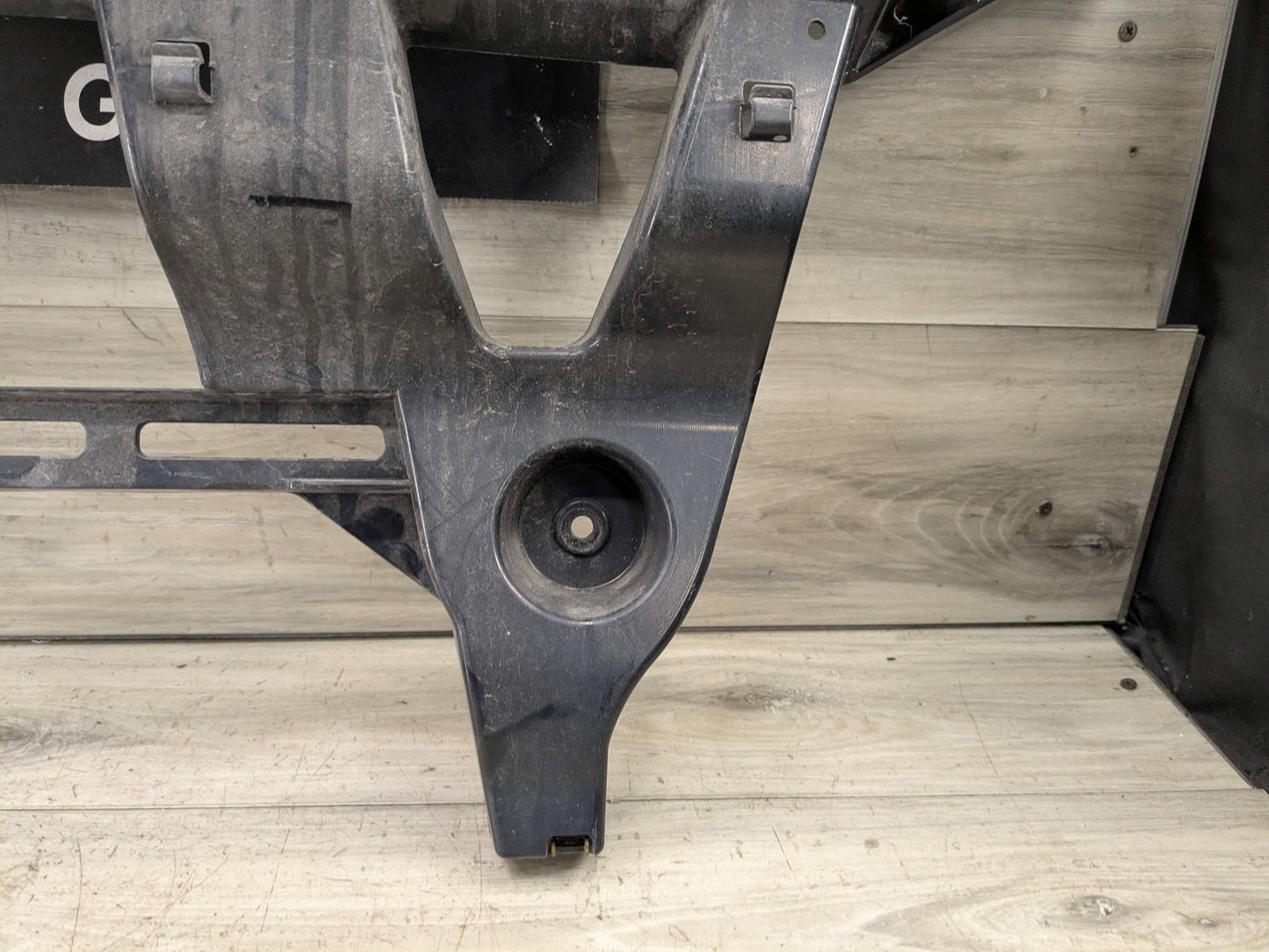 15-19 OEM BMW F16 F86 X6 X6M REAR Bumper Upper Center Support Bracket Mount