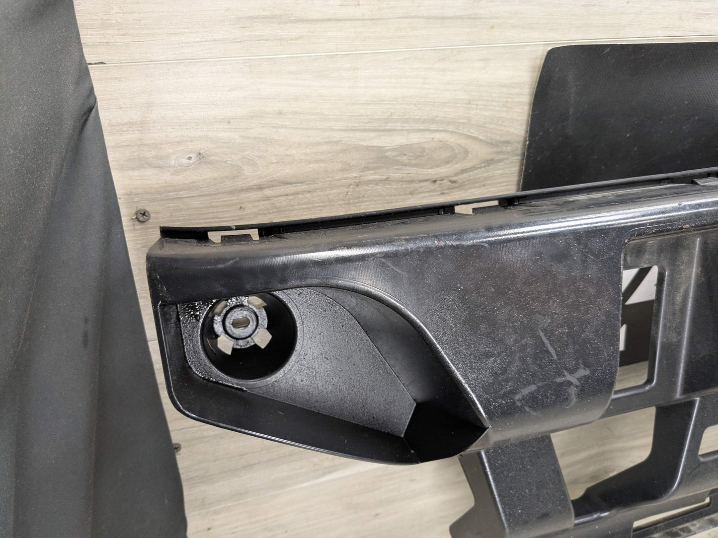 15-19 OEM BMW F16 F86 X6 X6M REAR Bumper Upper Center Support Bracket Mount