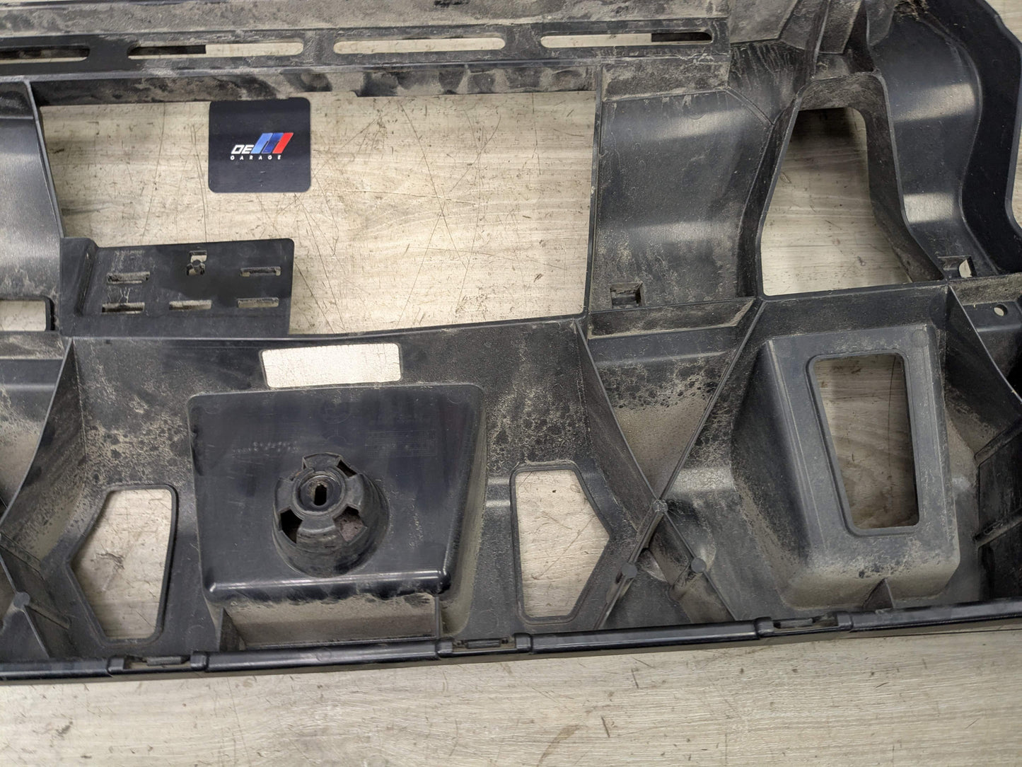 15-19 OEM BMW F16 F86 X6 X6M REAR Bumper Upper Center Support Bracket Mount