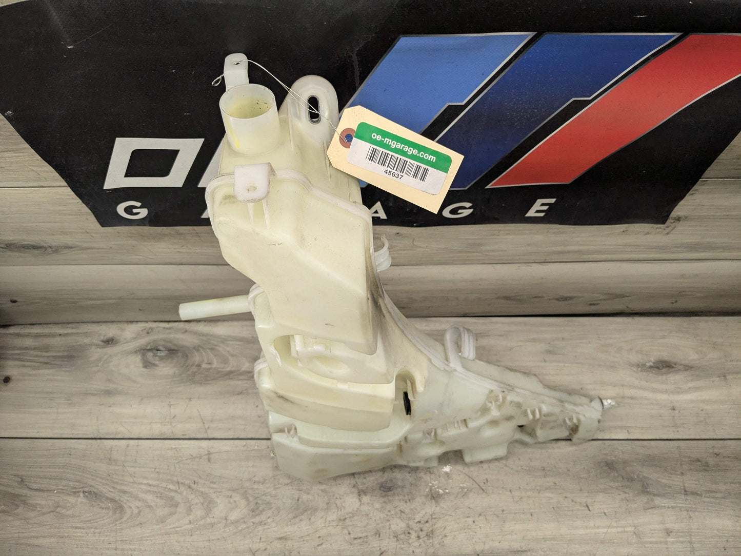 15-19 OEM BMW F16 X6 Windshield Wiper Washer Reservoir Tank Pump Bottle w/ Pumps