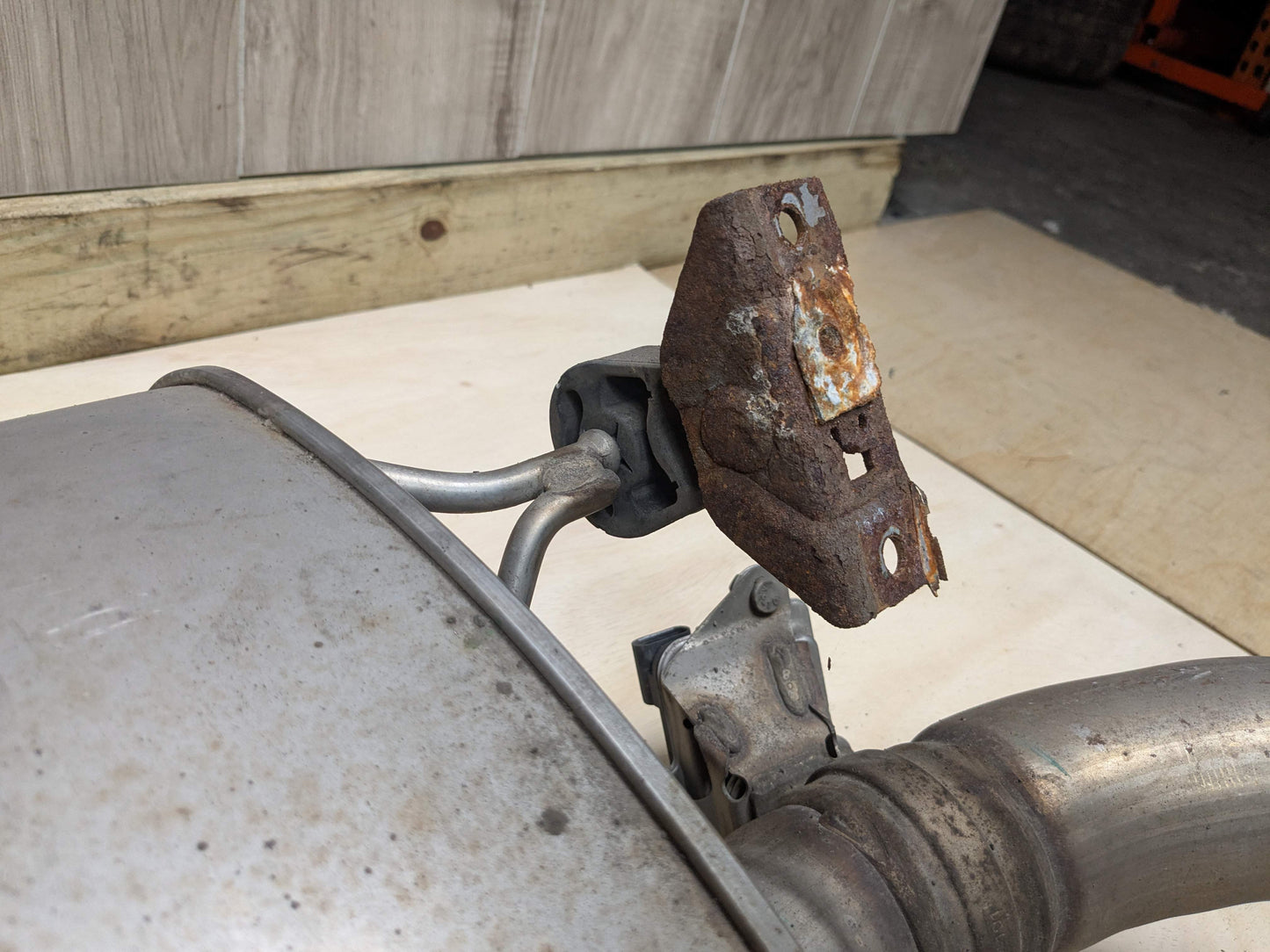 14-19 OEM BMW F15 F16 X5 X6 35 Engine N55 Rear Exhaust Flap Muffler