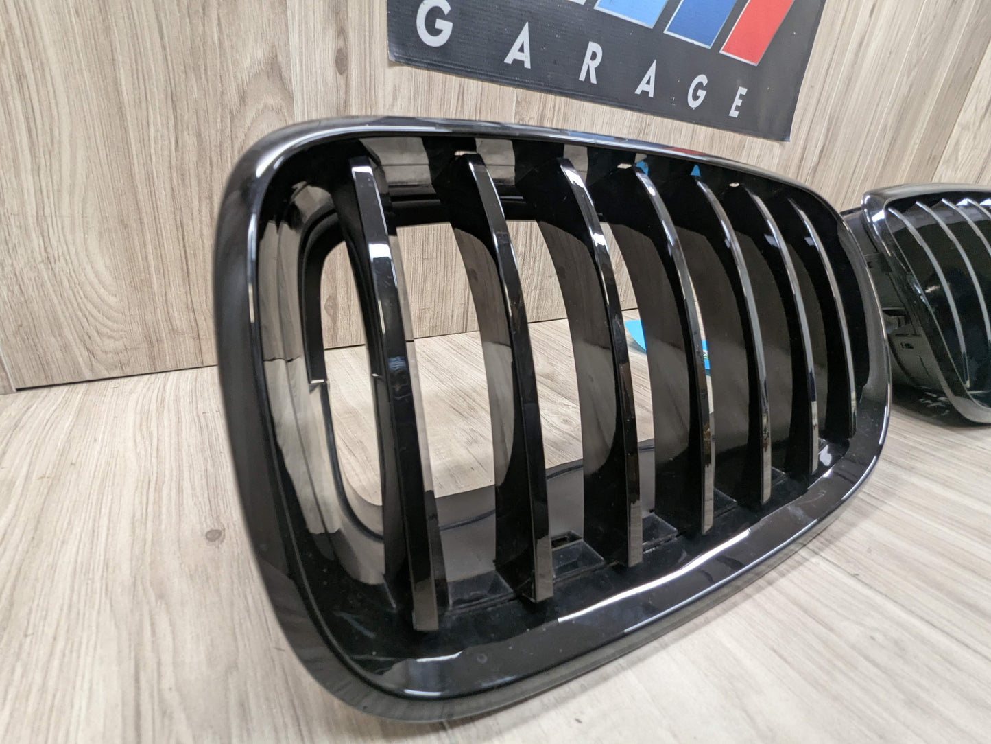 AFT BMW E70 E71 E72 X5 X6 Front Upper Kidney Grilles Complete Black PAIR