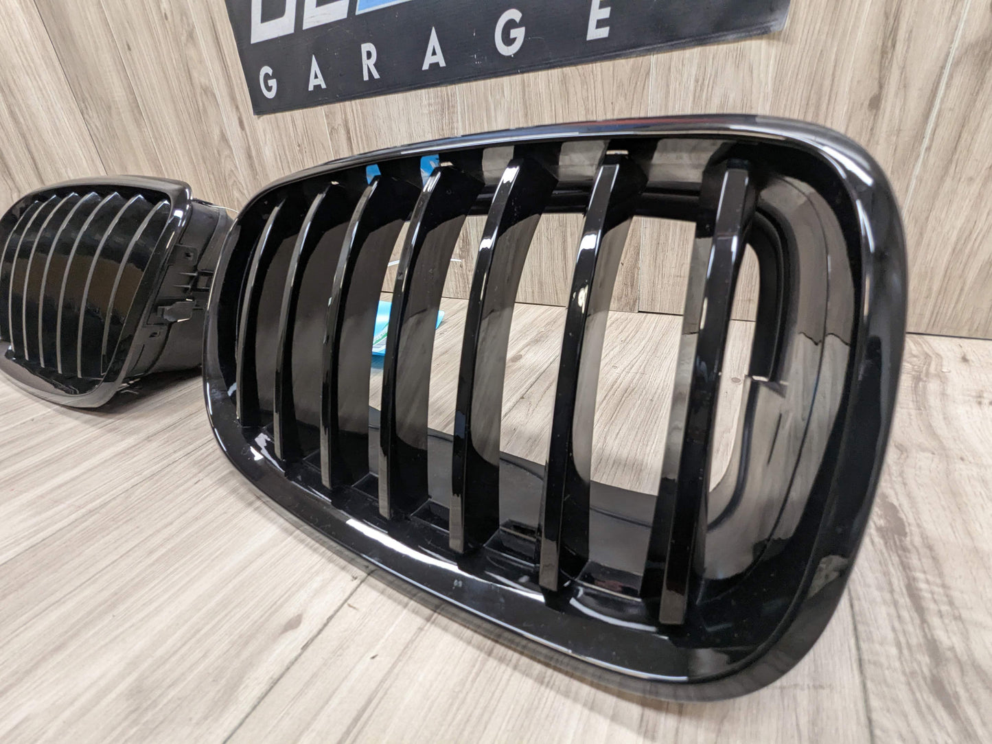 AFT BMW E70 E71 E72 X5 X6 Front Upper Kidney Grilles Complete Black PAIR