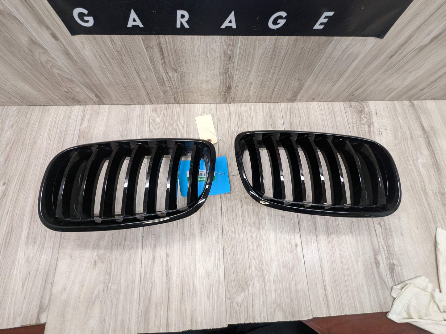 AFT BMW E70 E71 E72 X5 X6 Front Upper Kidney Grilles Complete Black PAIR
