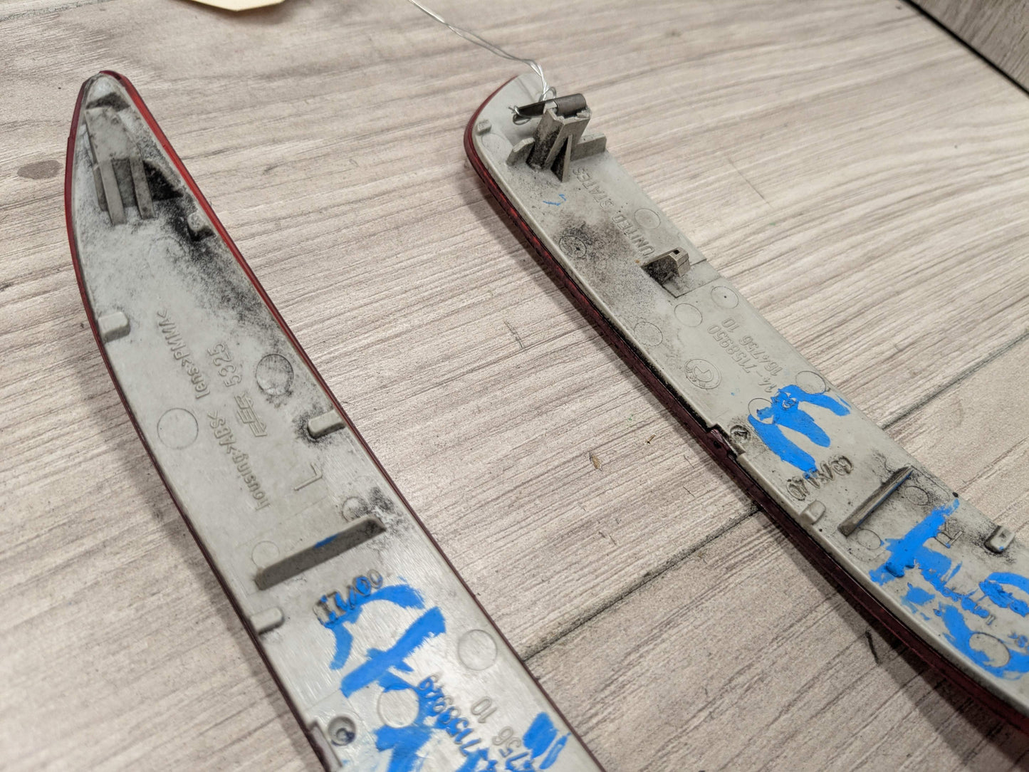 07-13 OEM BMW E70 X5 Rear Left Right Bumper Reflector Marker PAIR