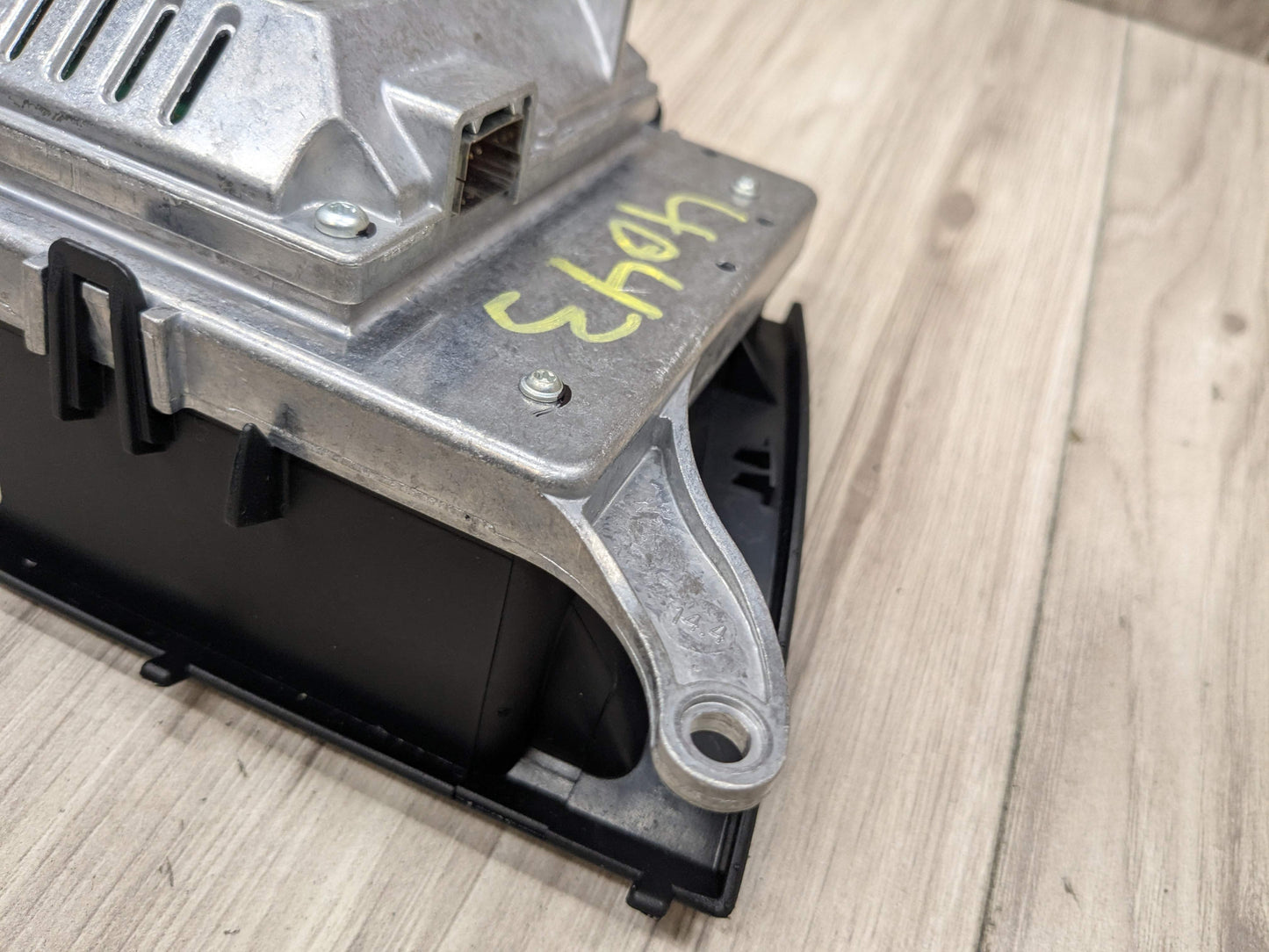 *07-13 OEM BMW E70 E71 X5 X6 Dash Center Display Infotainment Monitor Screen 8.8