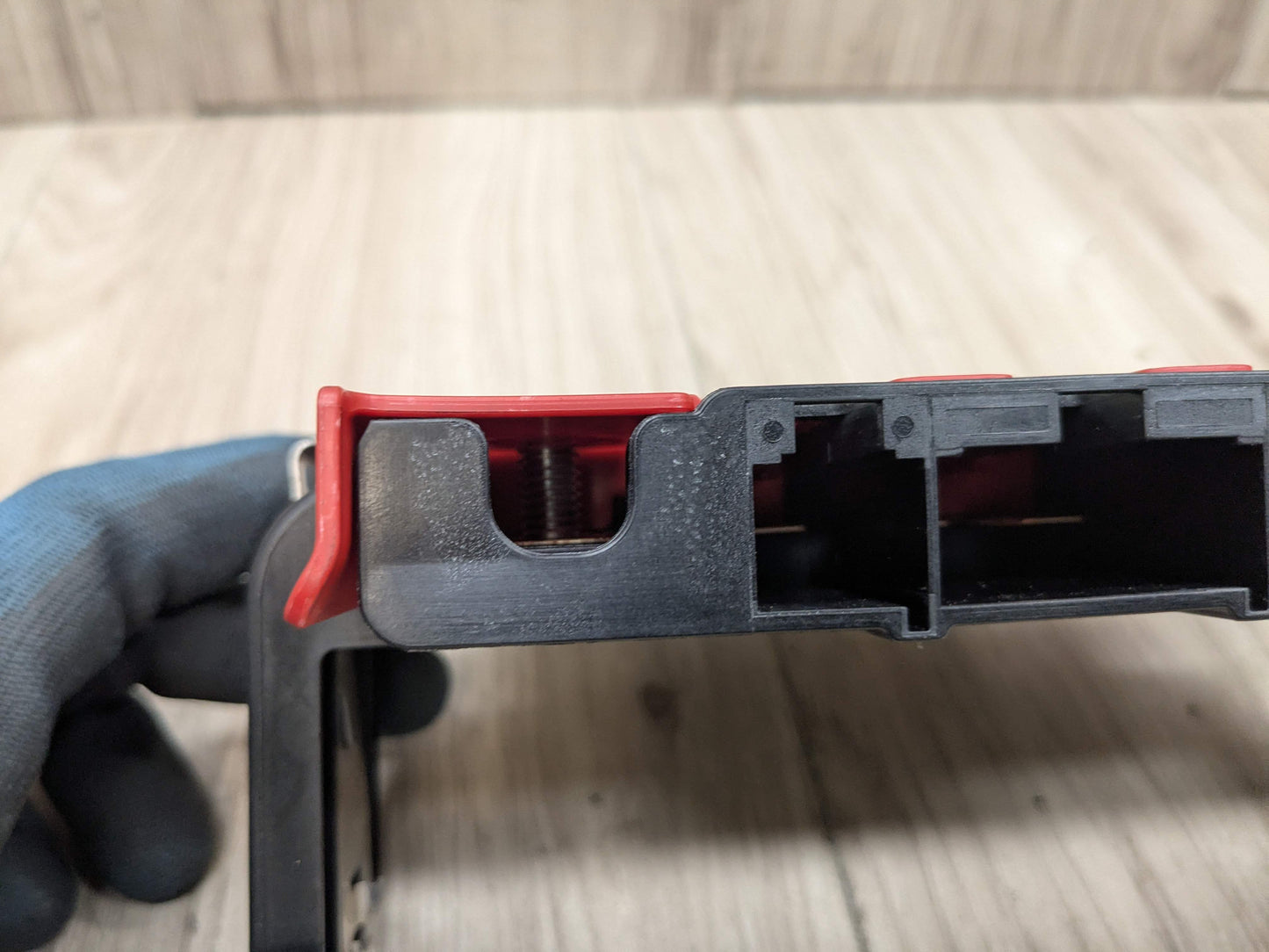 OEM BMW E70 E71 X5 X6 X5M X6M Battery Power Lead Junction Distribution Fuse Box