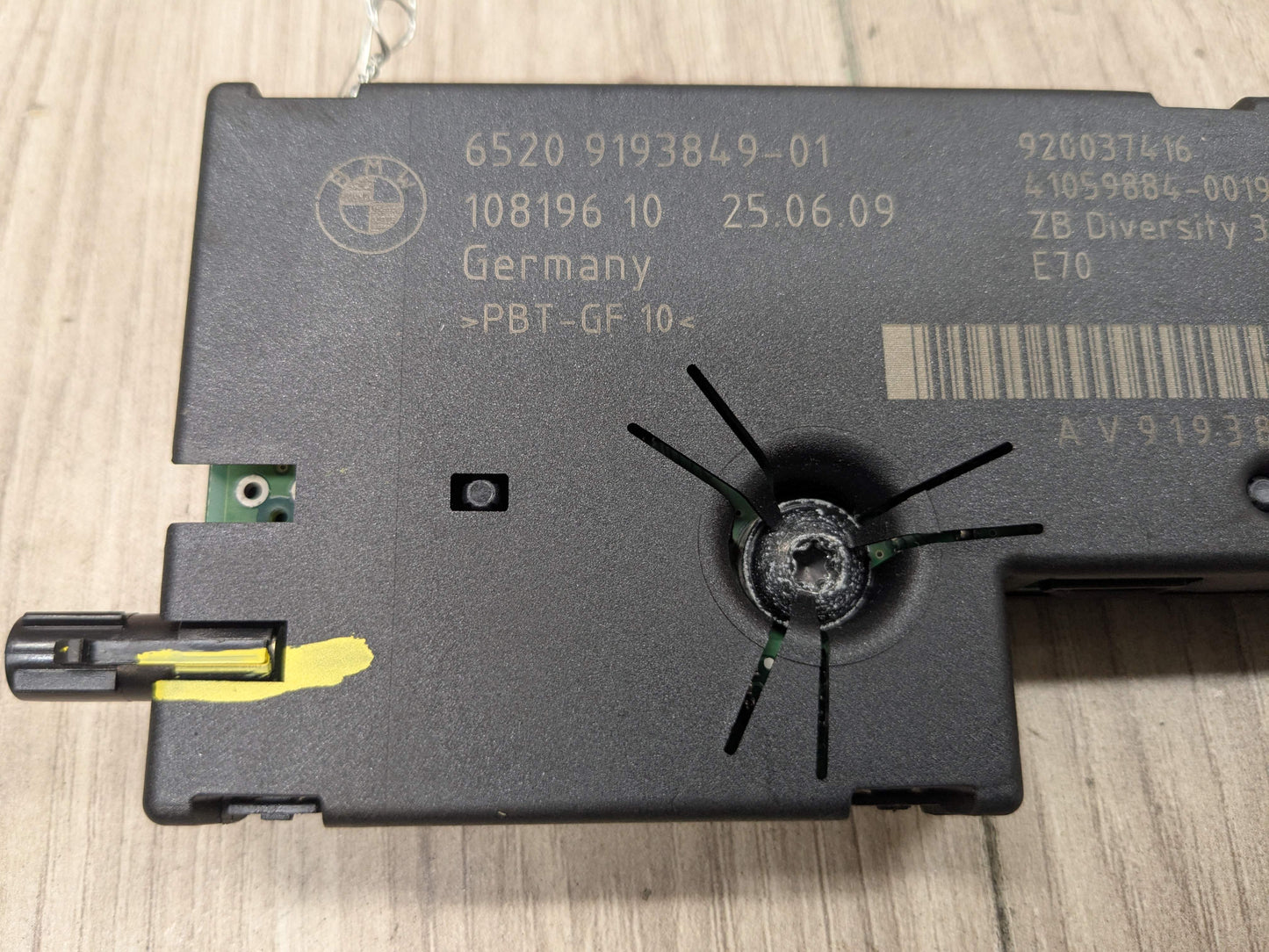 06-13 OEM BMW E70 X5 X5M Antenna Amplifier Diversity Receiver Module 315 MHZ