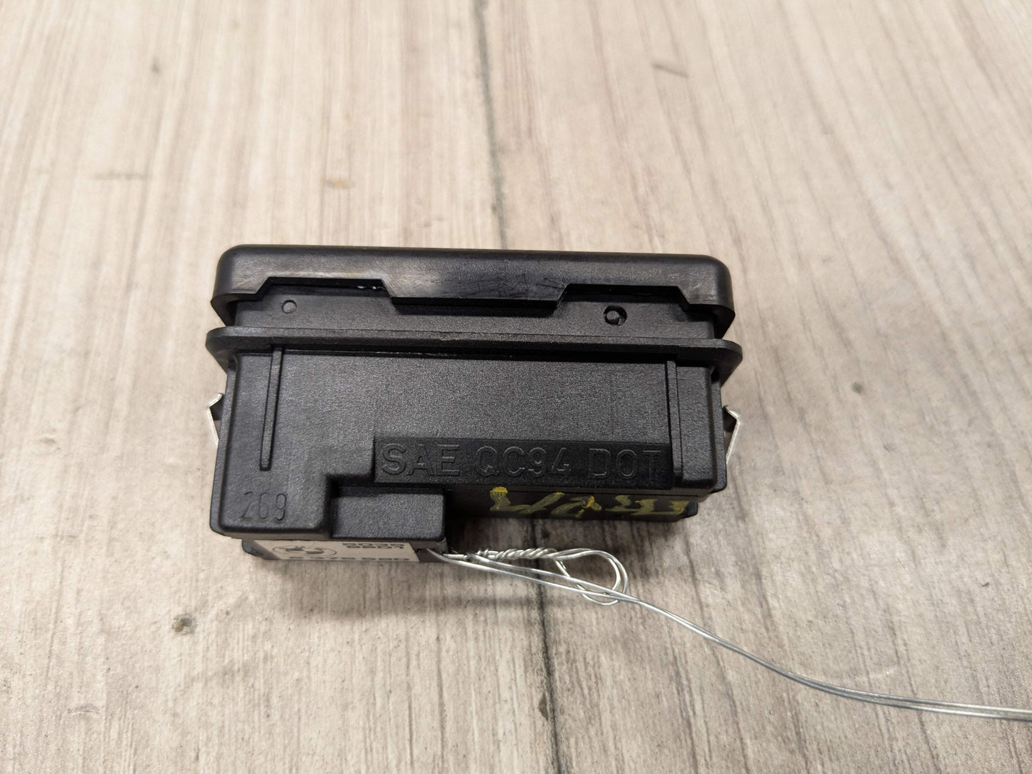 OEM BMW E70 E71 X5 X6 Tailgate Trunk Lid Open Close Release Open Switch Button