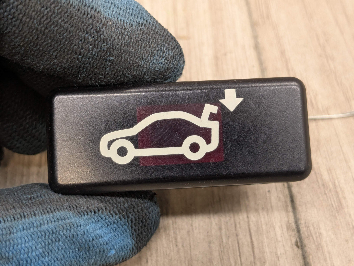 OEM BMW E70 E71 X5 X6 Tailgate Trunk Lid Open Close Release Open Switch Button