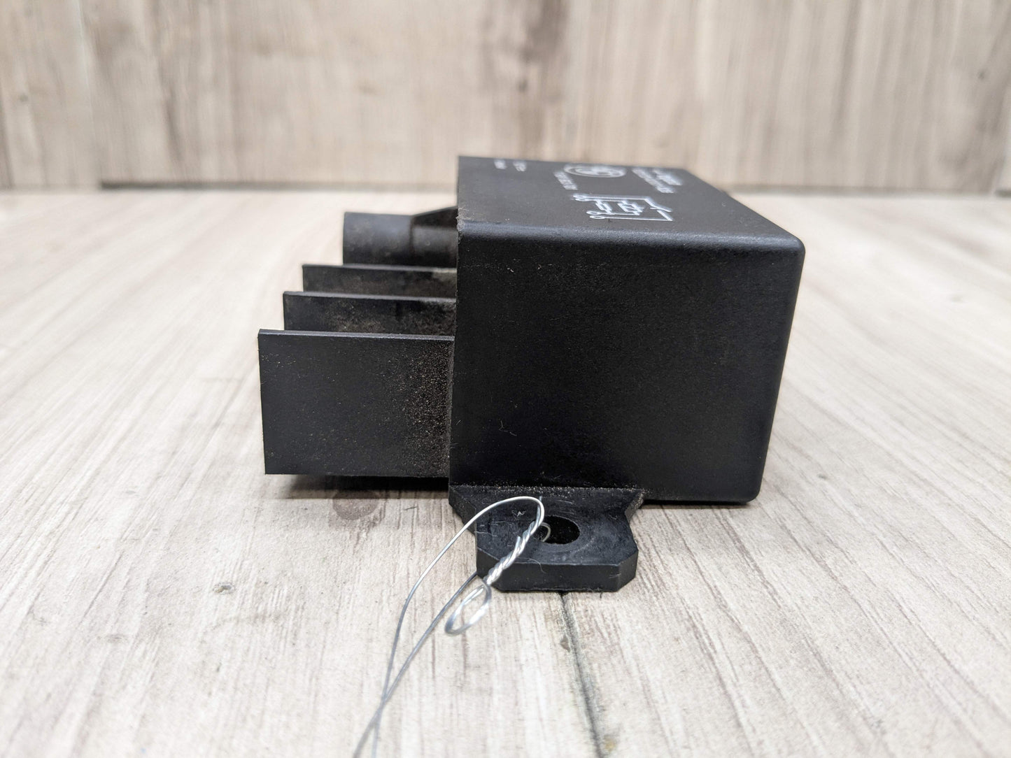 OEM BMW E60 E70 E82 E90 E92 F02 F06 F10 F30 M5 M6 Cooling Fan Relay Control 150A