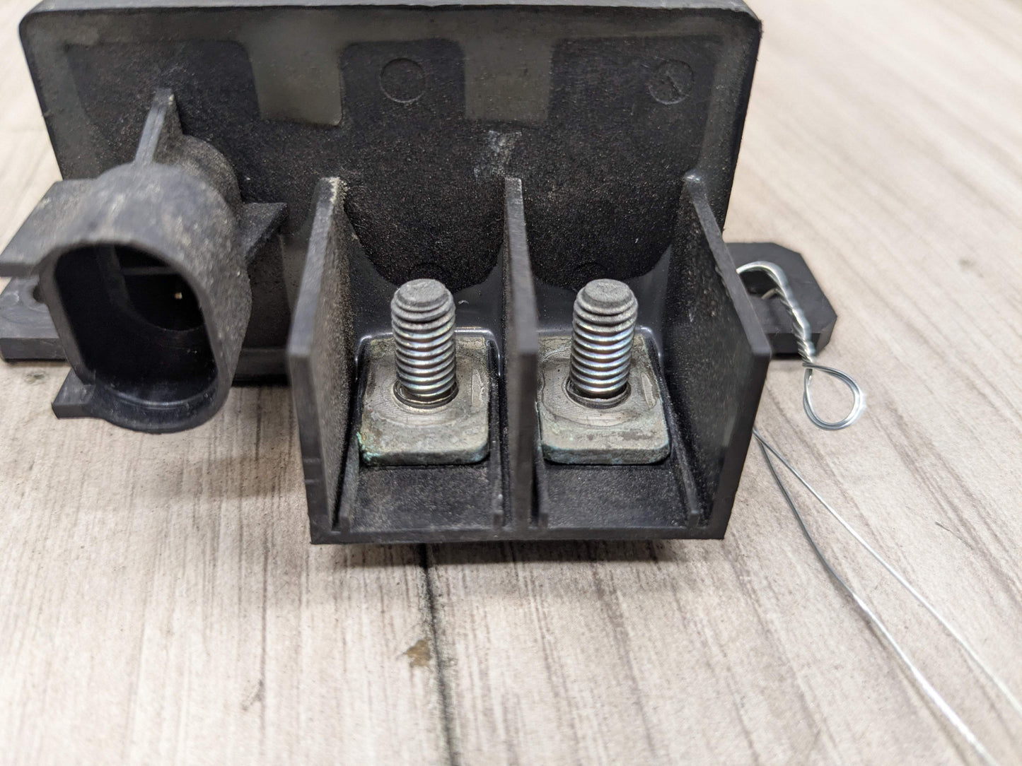 OEM BMW E60 E70 E82 E90 E92 F02 F06 F10 F30 M5 M6 Cooling Fan Relay Control 150A