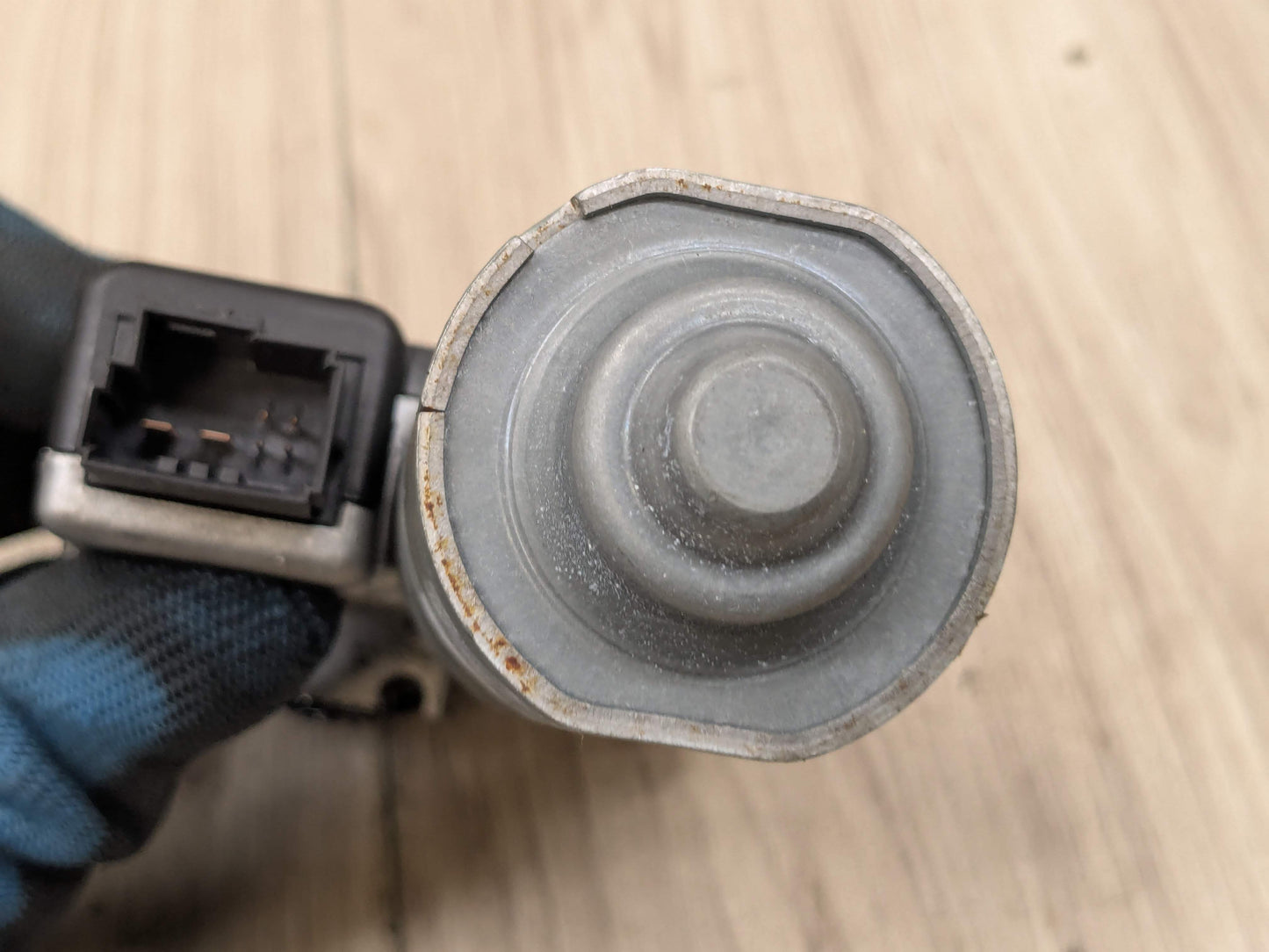 OEM BMW E53 E70 E83 X3 X5 Upper Sunroof Moon Roof Motor Unit