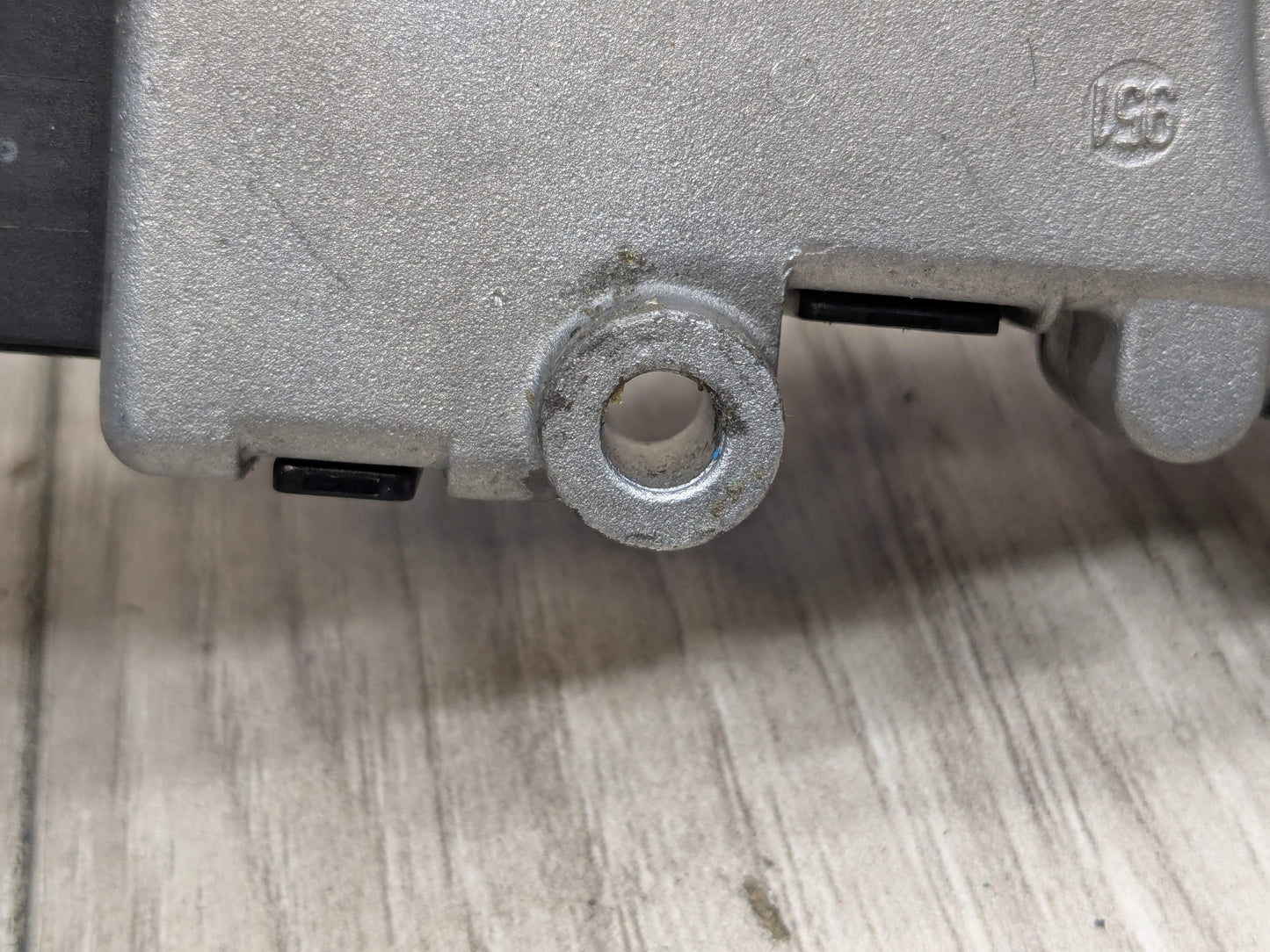 OEM BMW E53 E70 E83 X3 X5 Upper Sunroof Moon Roof Motor Unit