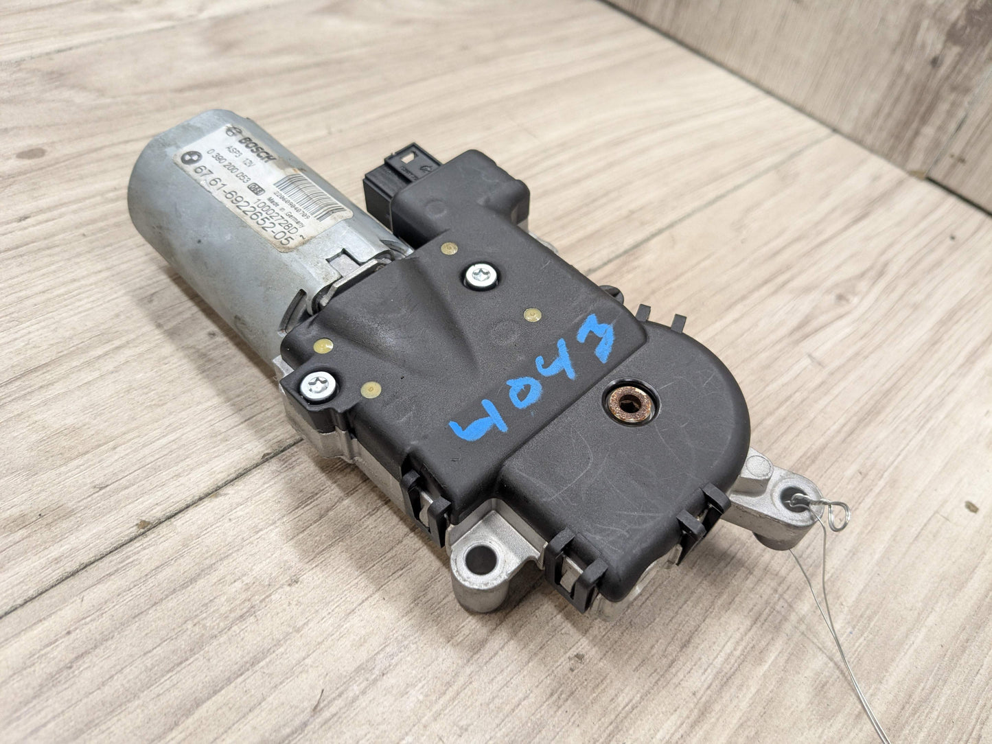 OEM BMW E53 E70 E83 X3 X5 Upper Sunroof Moon Roof Motor Unit
