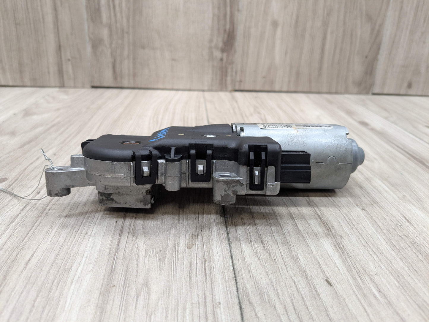OEM BMW E53 E70 E83 X3 X5 Upper Sunroof Moon Roof Motor Unit