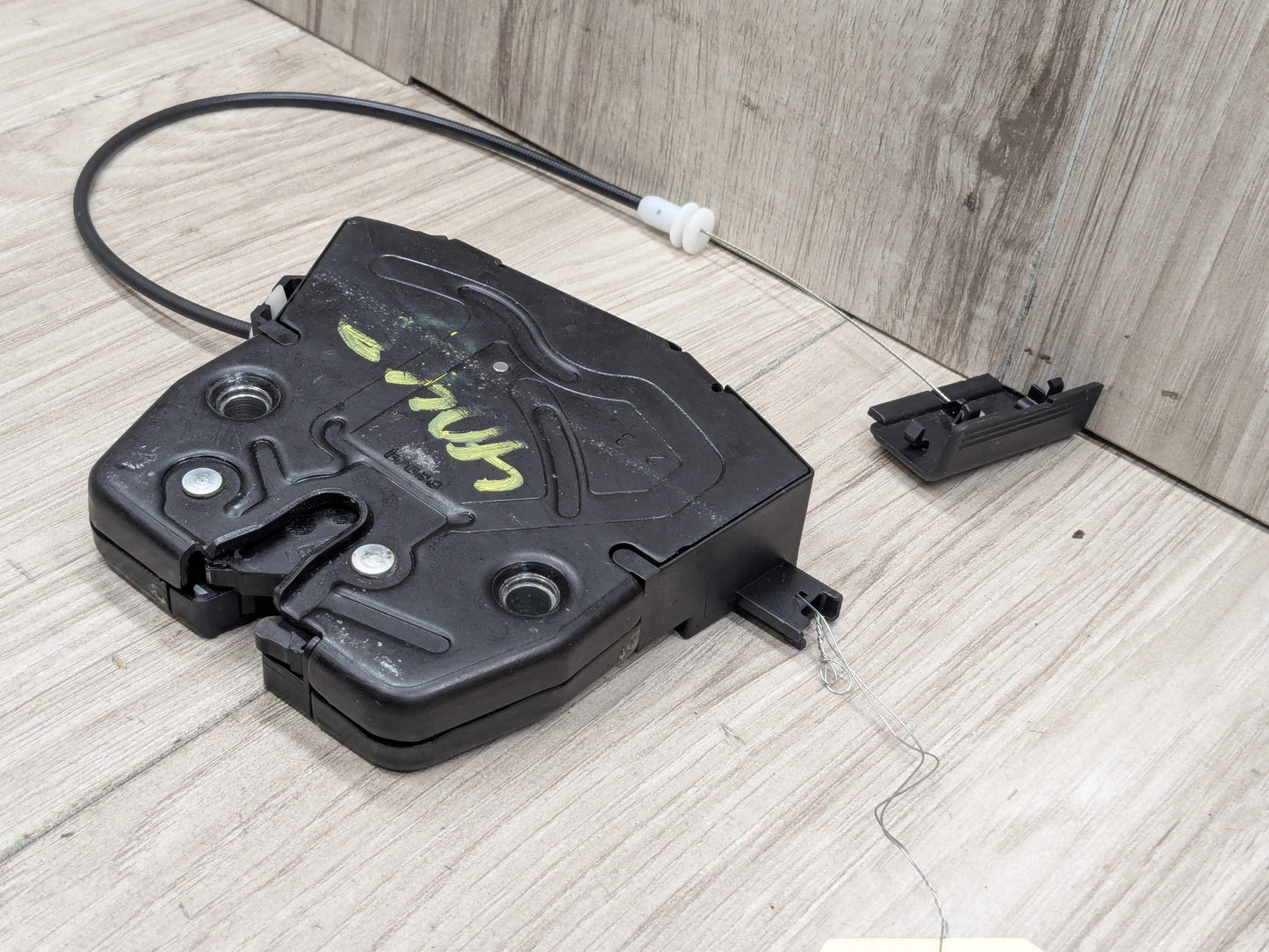 07-13 OEM BMW E70 X5 Rear Tailgate Trunk Lid Latch Lock Opener Actuator