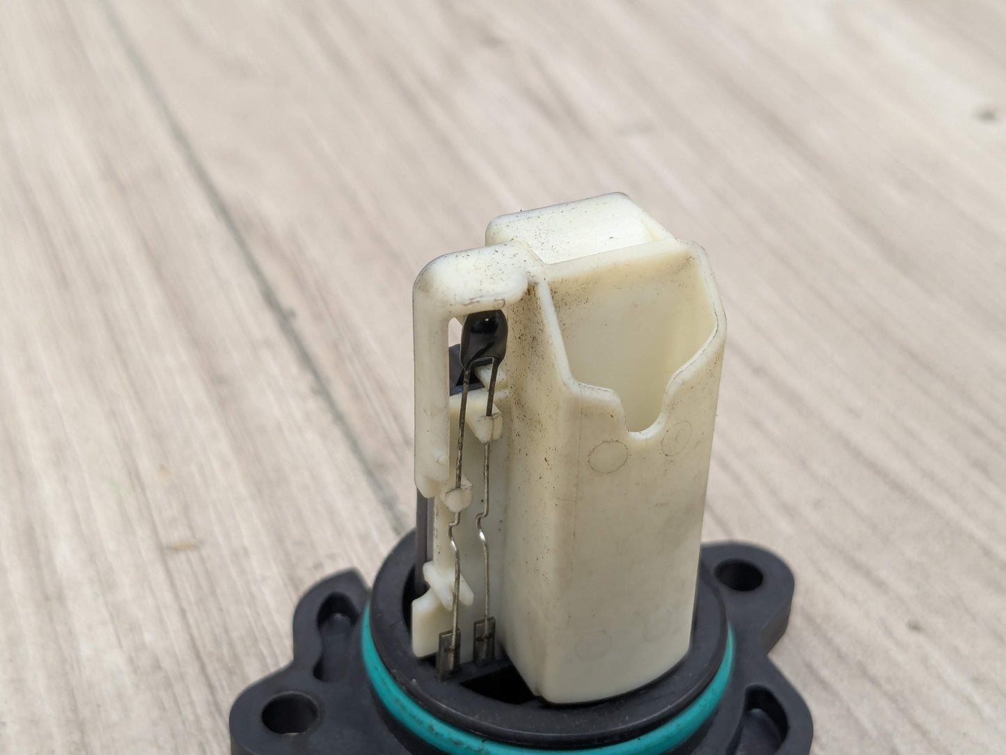 OEM BMW E82 E88 E90 E92 E93 328 Engine N51 N52 Air Flow Mass MAF Sensor Meter