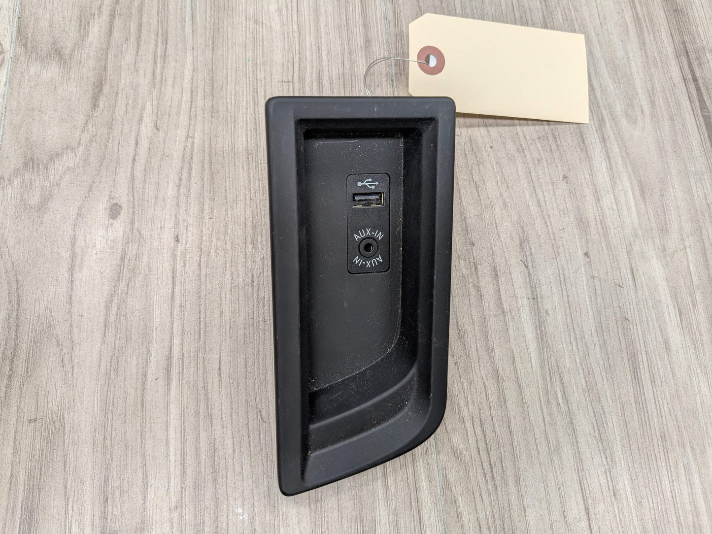 12-18 OEM BMW F22 F30 F32 F80 F82 F83 Center Console Insert AUX USB Port Trim