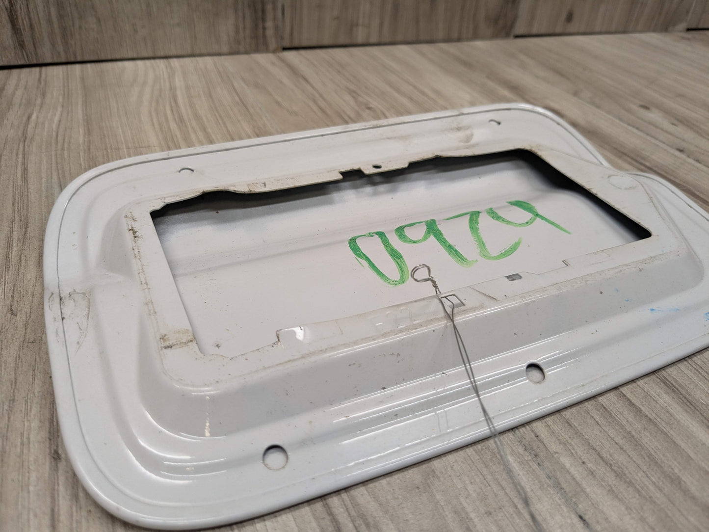 OEM BMW F22 228 230 M235 M240 Rear Fuel Gas Tank Flap Lid Cover Cap White A96