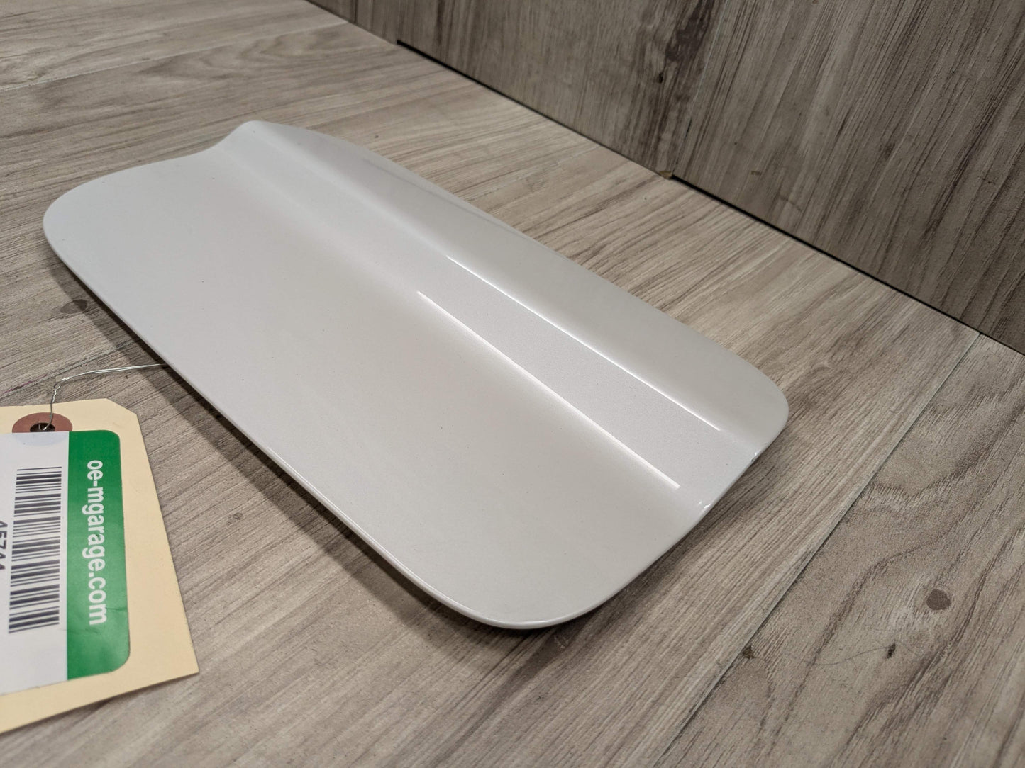 OEM BMW F22 228 230 M235 M240 Rear Fuel Gas Tank Flap Lid Cover Cap White A96