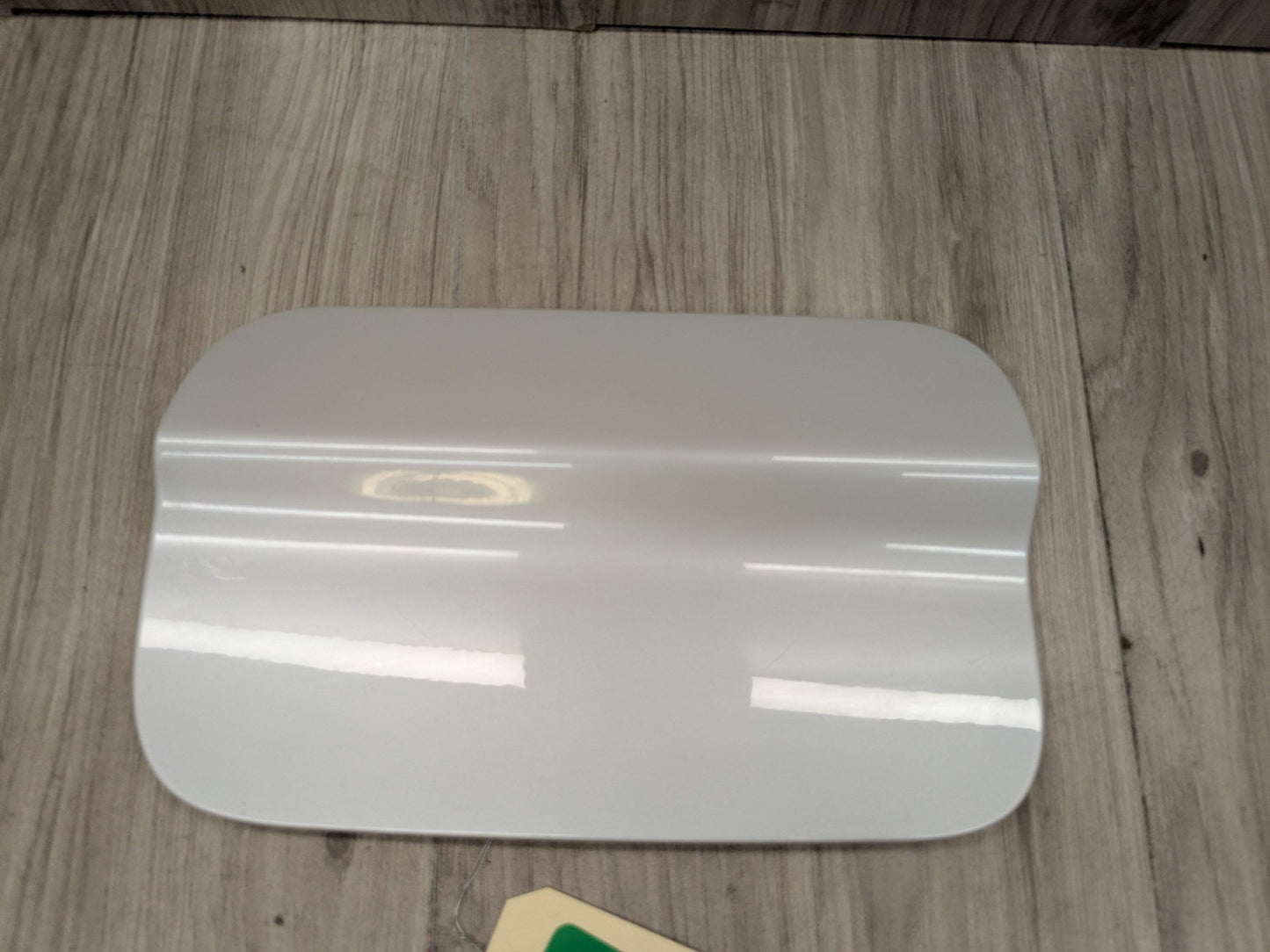 OEM BMW F22 228 230 M235 M240 Rear Fuel Gas Tank Flap Lid Cover Cap White A96